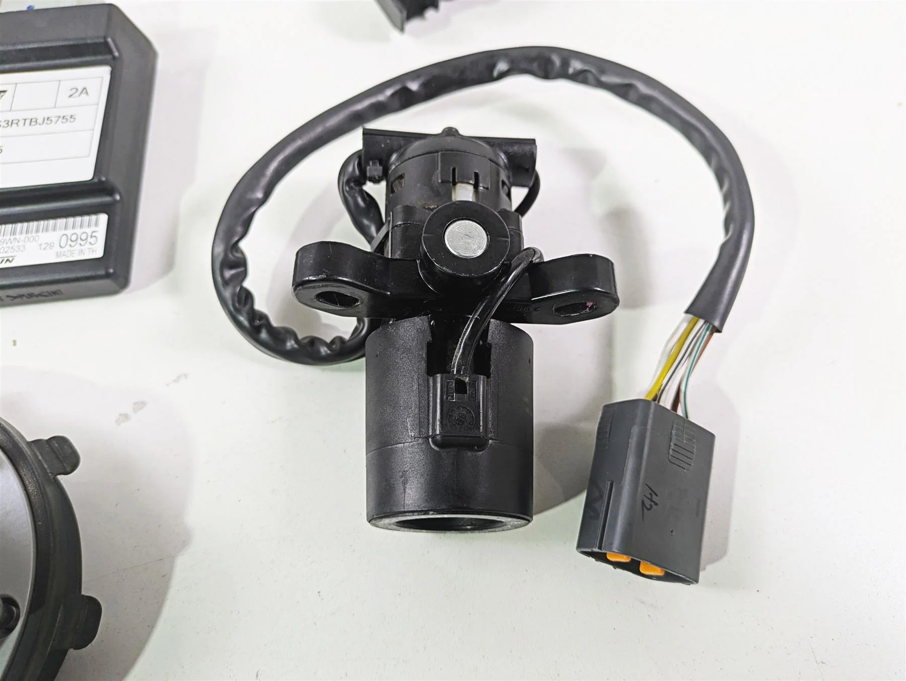 2024 Triumph Street Triple 765 R BT Moto Cdi & Ignition Switch Key Set T1298885 - Image 7