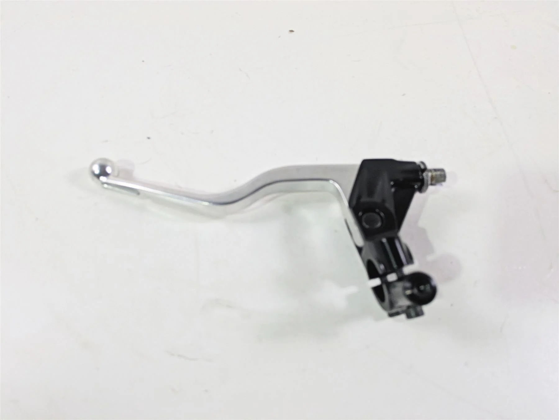 2024 Triumph Street Triple 765 R Clutch Perch & Lever T2043872
