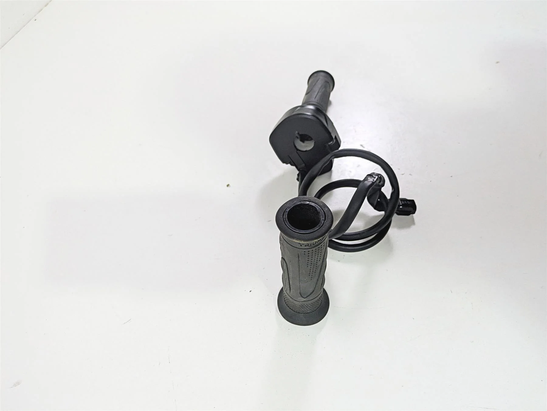 2024 Triumph Street Triple 765 R Fly By Wire Throttle Grip Sensor T2043055 - Image 2