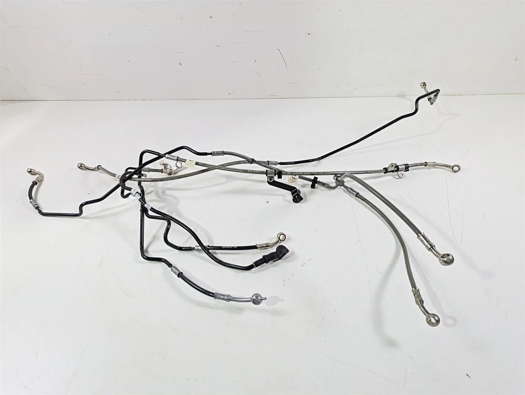 2024 Triumph Street Triple 765 R Front Rear Abs Brake Line Set T2024208 T2028157