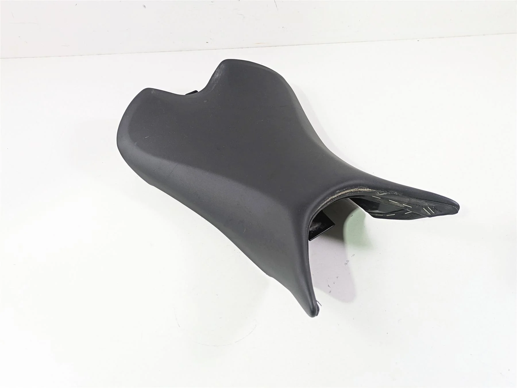 2024 Triumph Street Triple 765 R Front Rider Driver Seat Saddle T2310815 - Image 12
