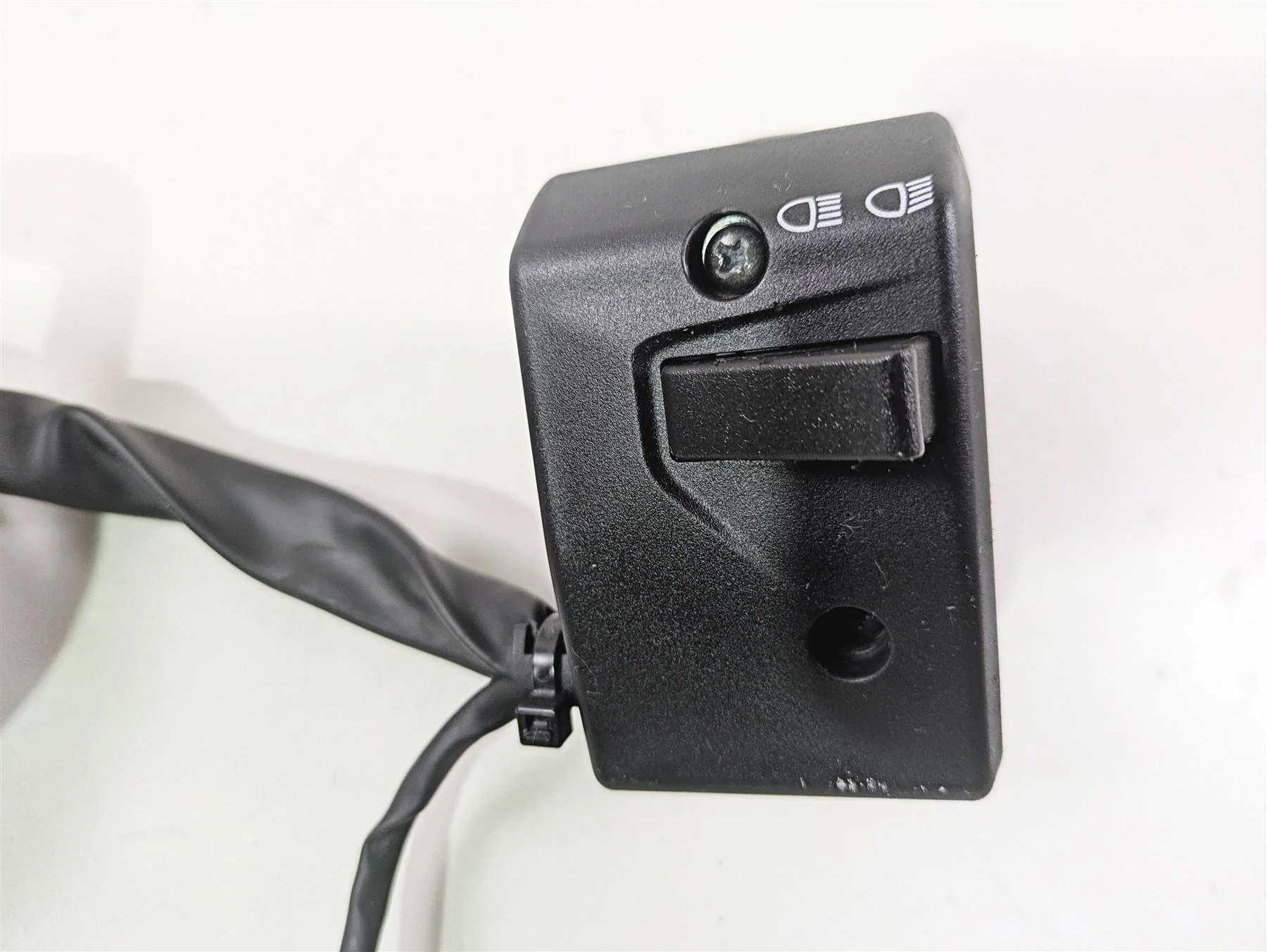 2024 Triumph Street Triple 765 R Left Hand Blinker Control Switch T2045169 - Image 7