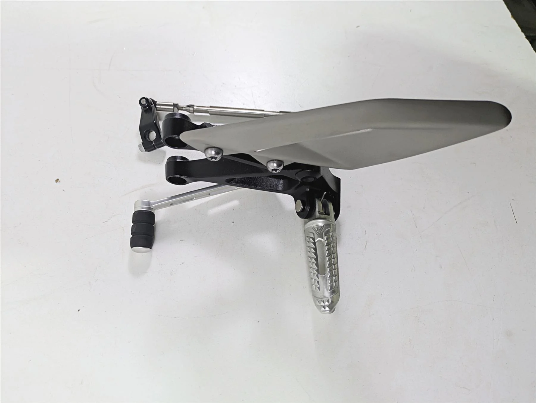 2024 Triumph Street Triple 765 R Left Rider Footpeg + Shifter & Links T2088025 - Image 12