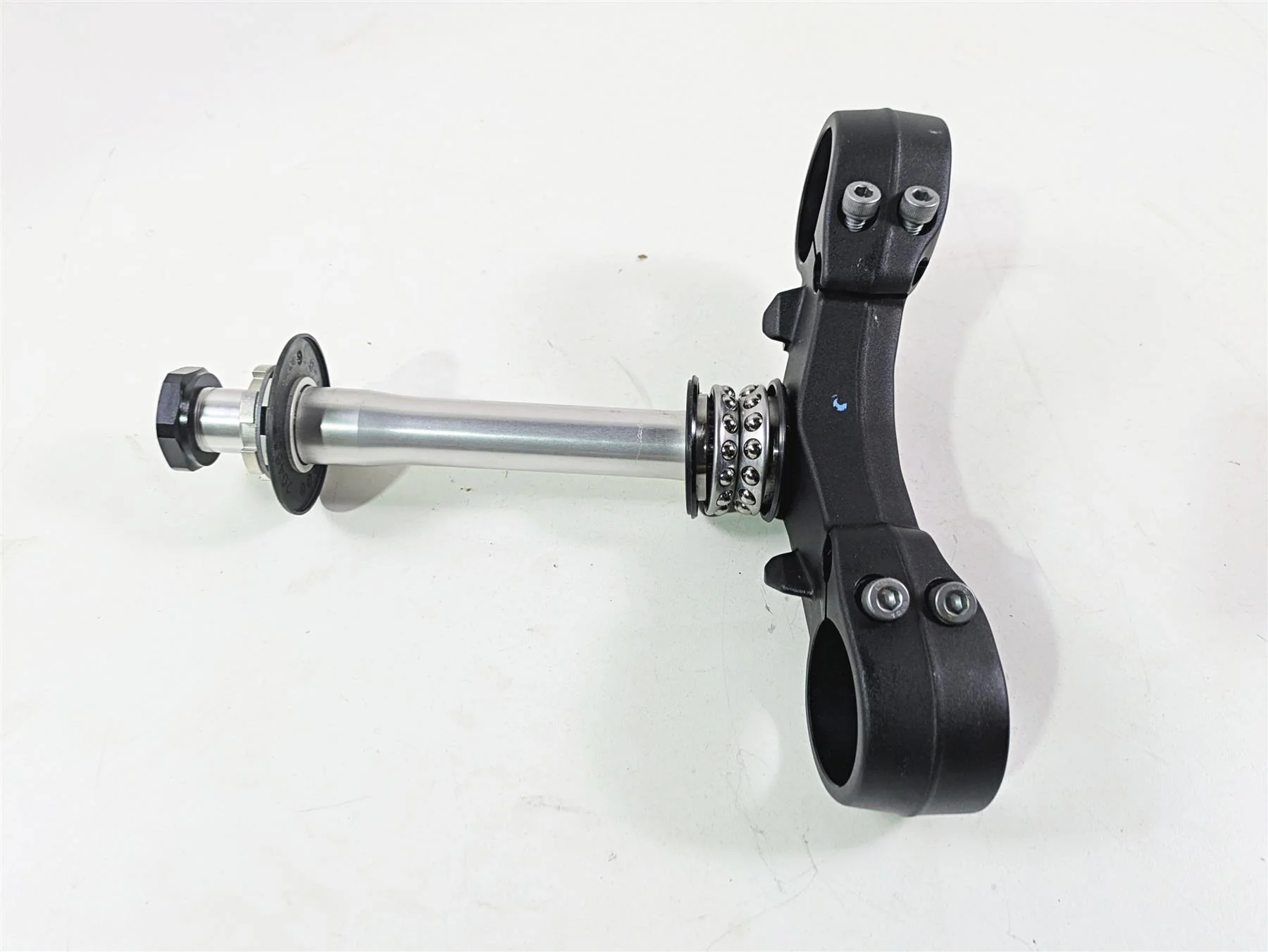 2024 Triumph Street Triple 765 R Lower Triple Tree Steering Clamp T2048903 - Image 4