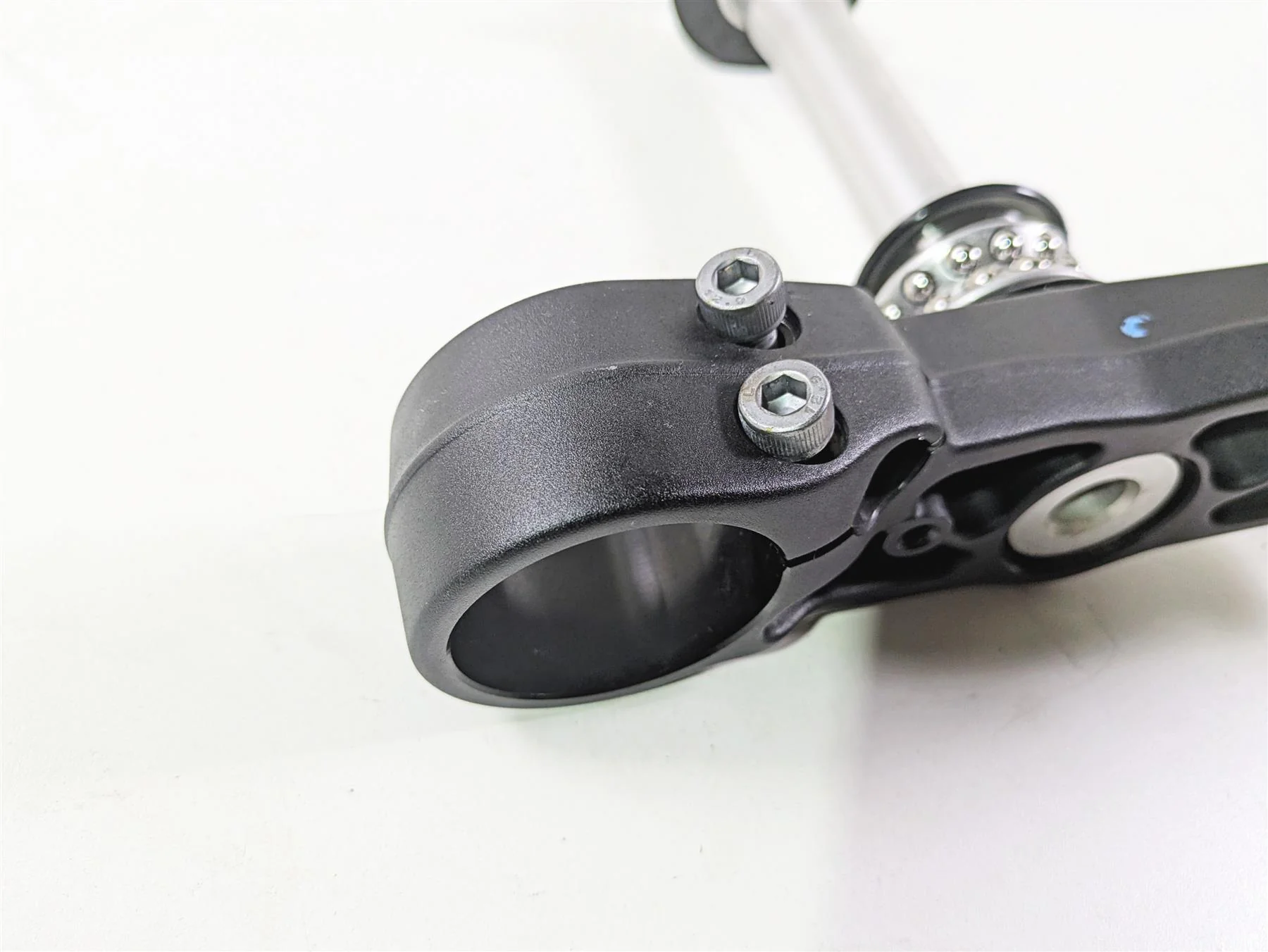 2024 Triumph Street Triple 765 R Lower Triple Tree Steering Clamp T2048903 - Image 7