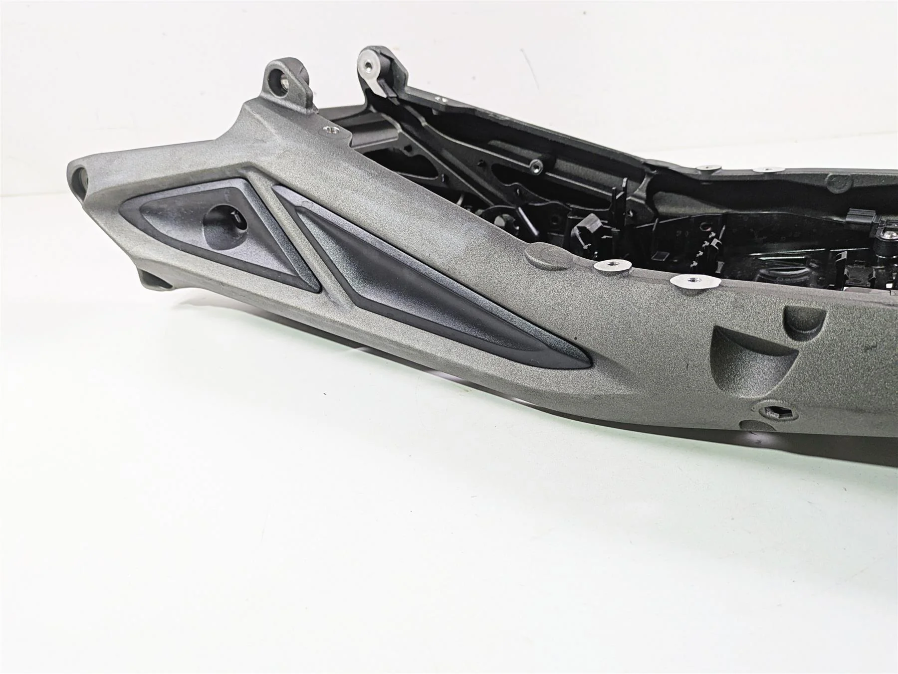 2024 Triumph Street Triple 765 R Subframe Inner Fender Undertail T2073626 - Image 11