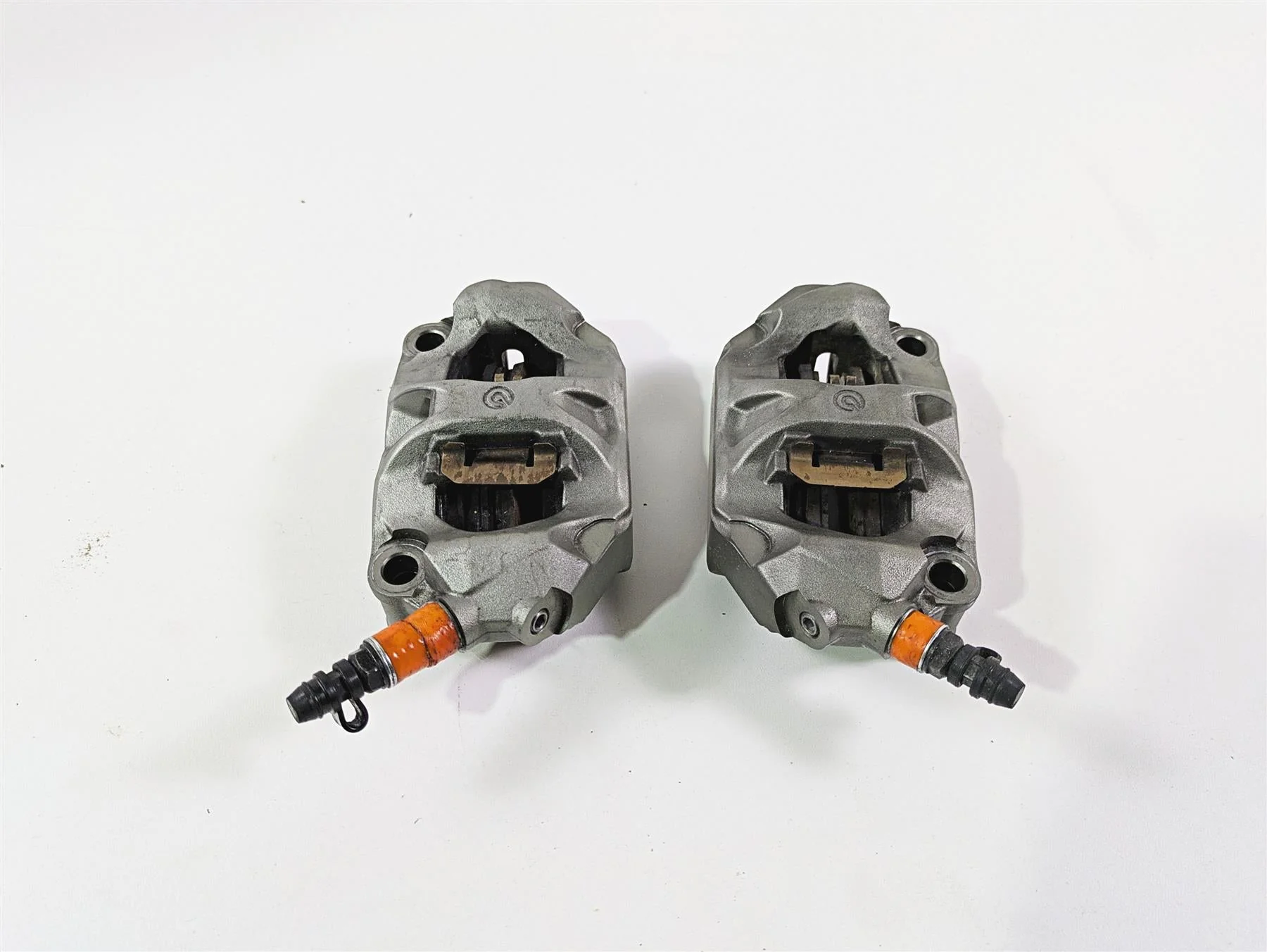 2024 Triumph Tiger 900 GT Brembo M4 Front Brake Caliper Set 101mm T2028670 - Image 4