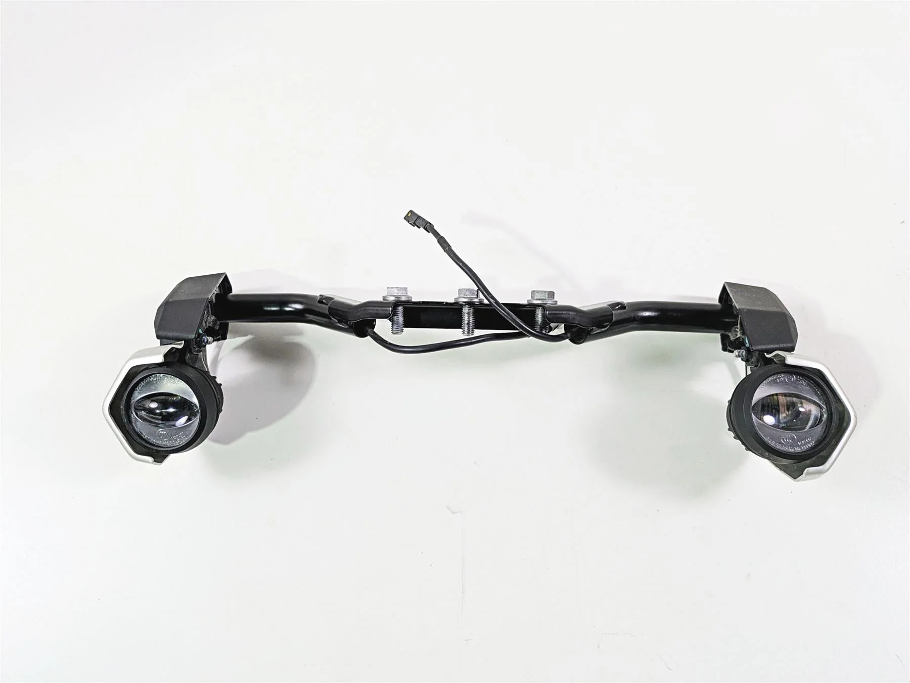2024 Triumph Tiger 900 GT Fog Lights & Mounting Rail Set T2708708  T2708722 - Image 5