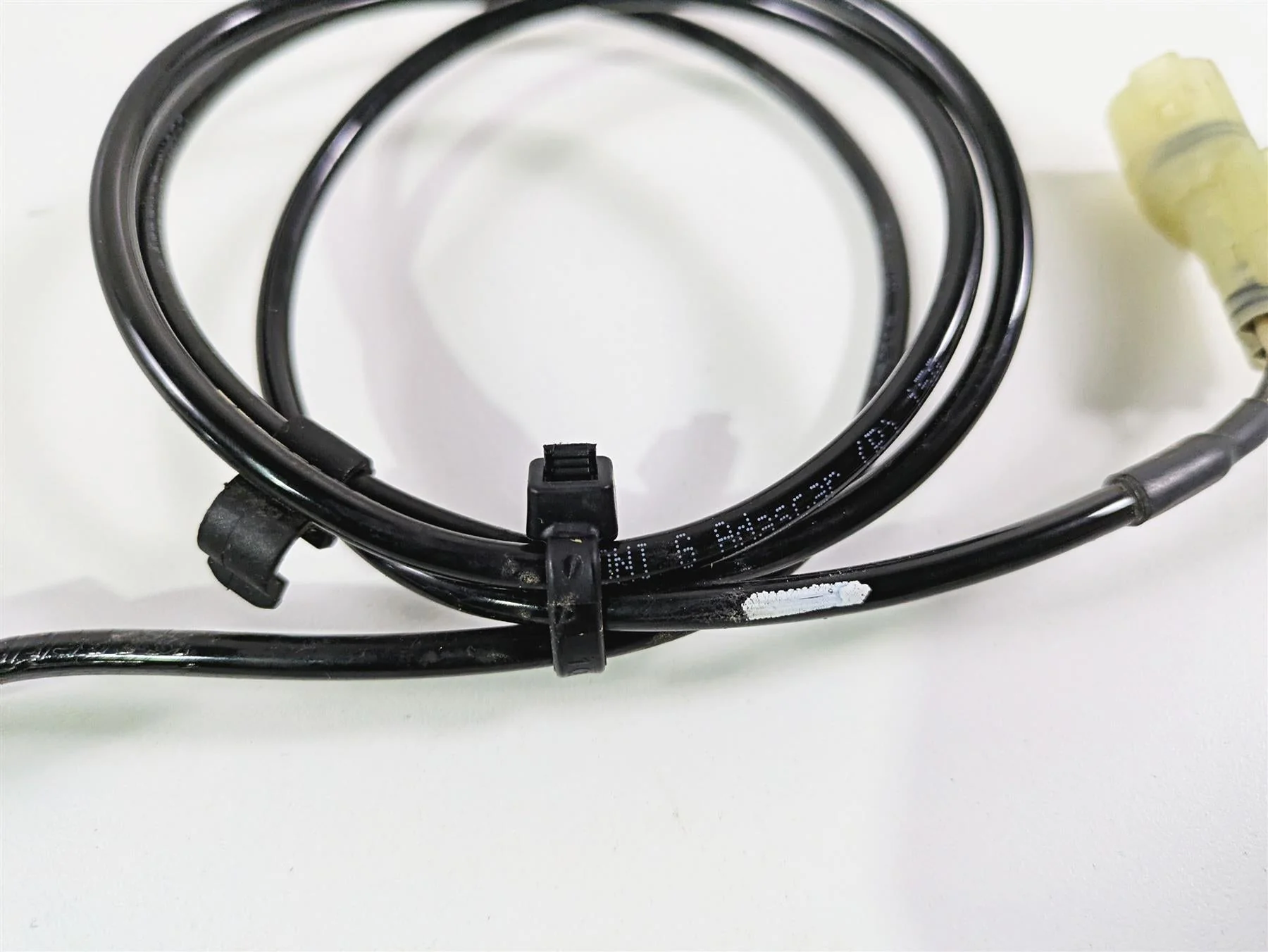 2024 Triumph Tiger 900 GT Front Abs Brake Wheel Speed Sensor T2029935 - Image 12