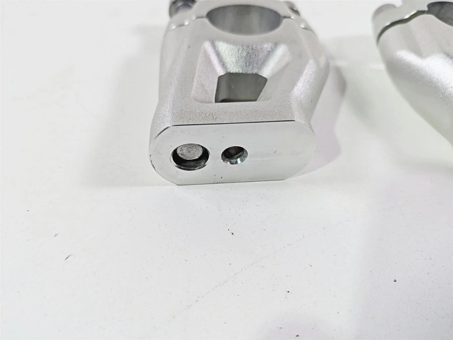 2024 Triumph Tiger 900 GT Handlebar Riser Holder Clamp Set T2040813 - Image 6