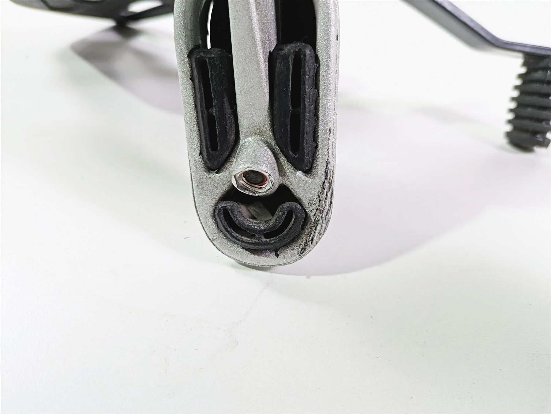 2024 Triumph Tiger 900 GT Left Front Footpeg & Shift Lever T2082204 T2082485 - Image 11