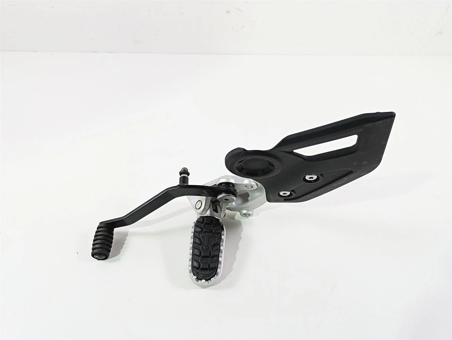 2024 Triumph Tiger 900 GT Left Front Footpeg & Shift Lever T2082204 T2082485 - Image 4