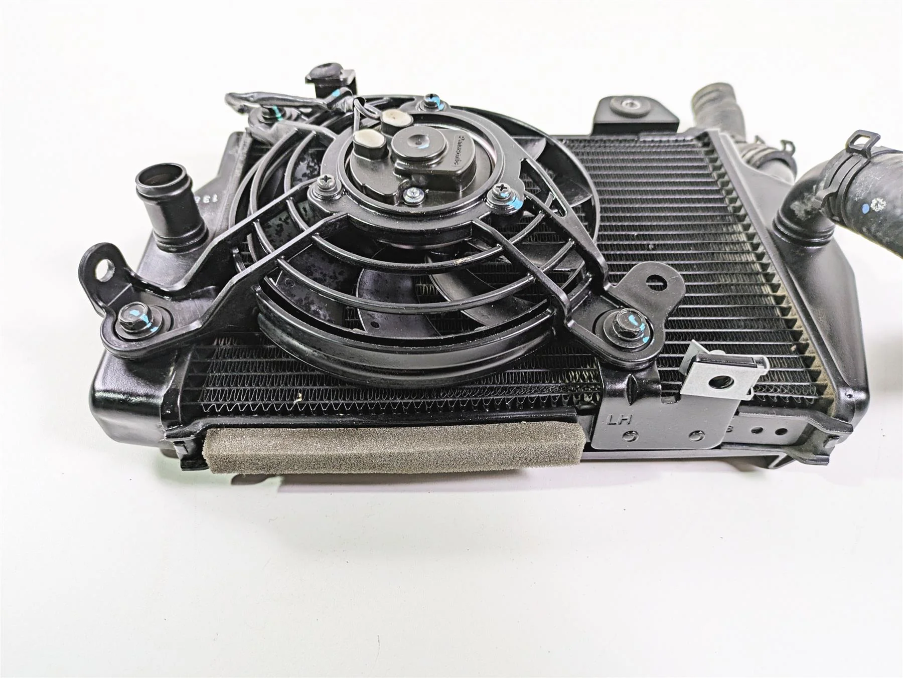 2024 Triumph Tiger 900 GT Left Radiator Fan Reservoir Hoses - Read T2104610 - Image 9