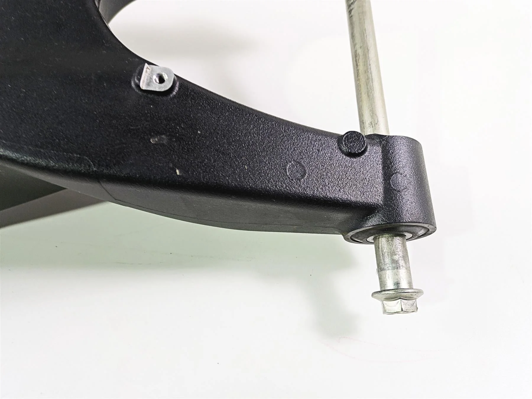 2024 Triumph Tiger 900 GT Rear Swingarm Swing Arm & Axle T2050983 T2050990 - Image 8