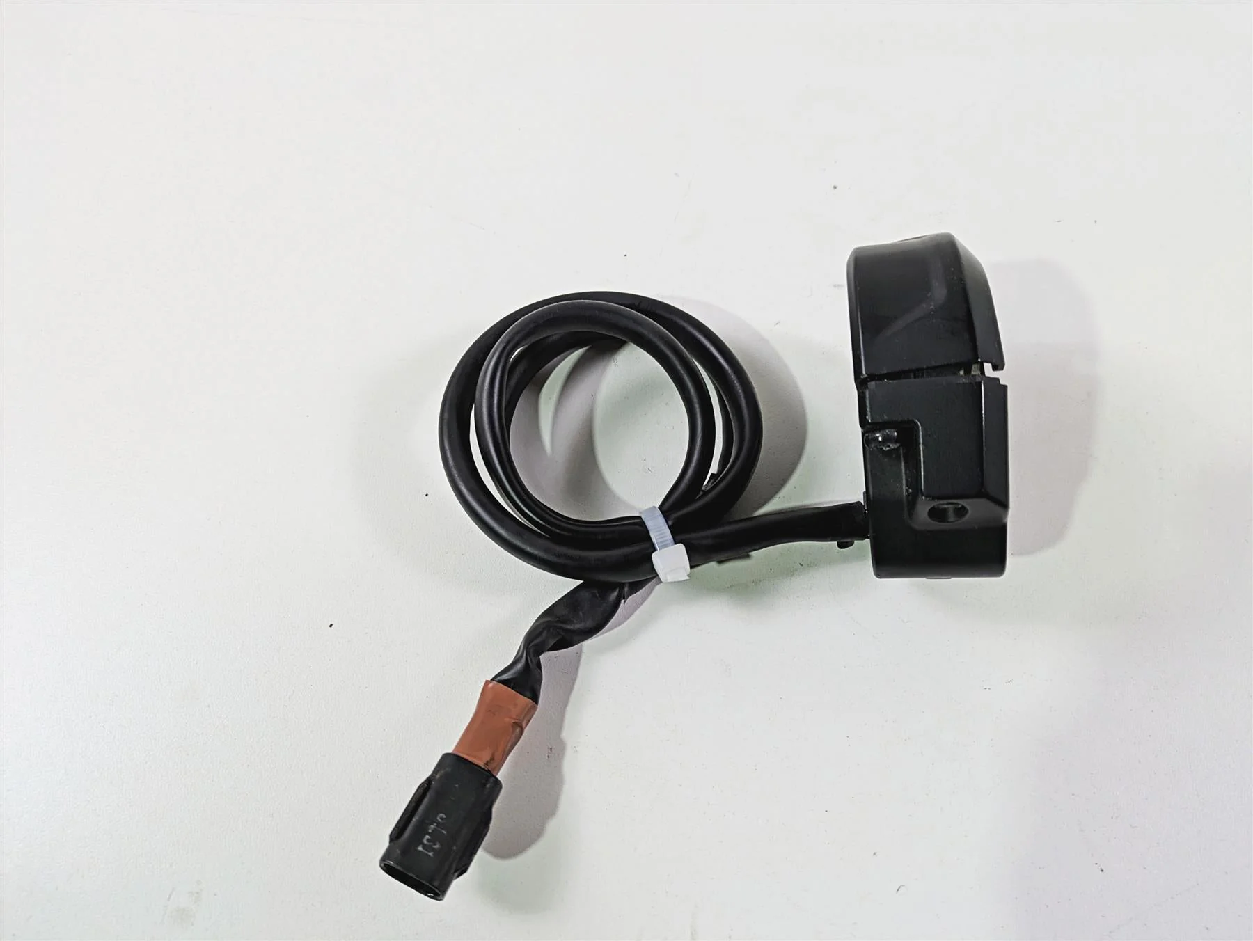 2024 Triumph Tiger 900 GT Ride Fly By Wire Throttle Sensor T2042074 - Image 9