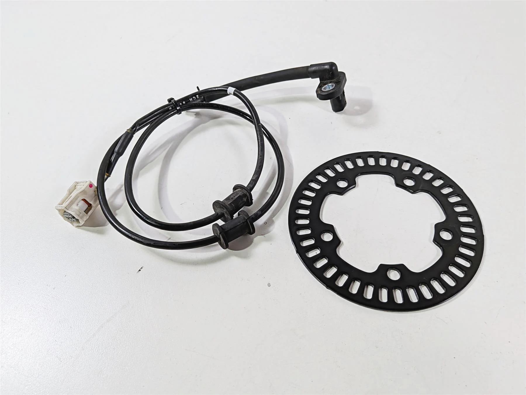 2024 Yamaha YZF R1 RN65 Front Abs Brake Wheel Speed Sensor 2CR-85970-01-00 - Image 12