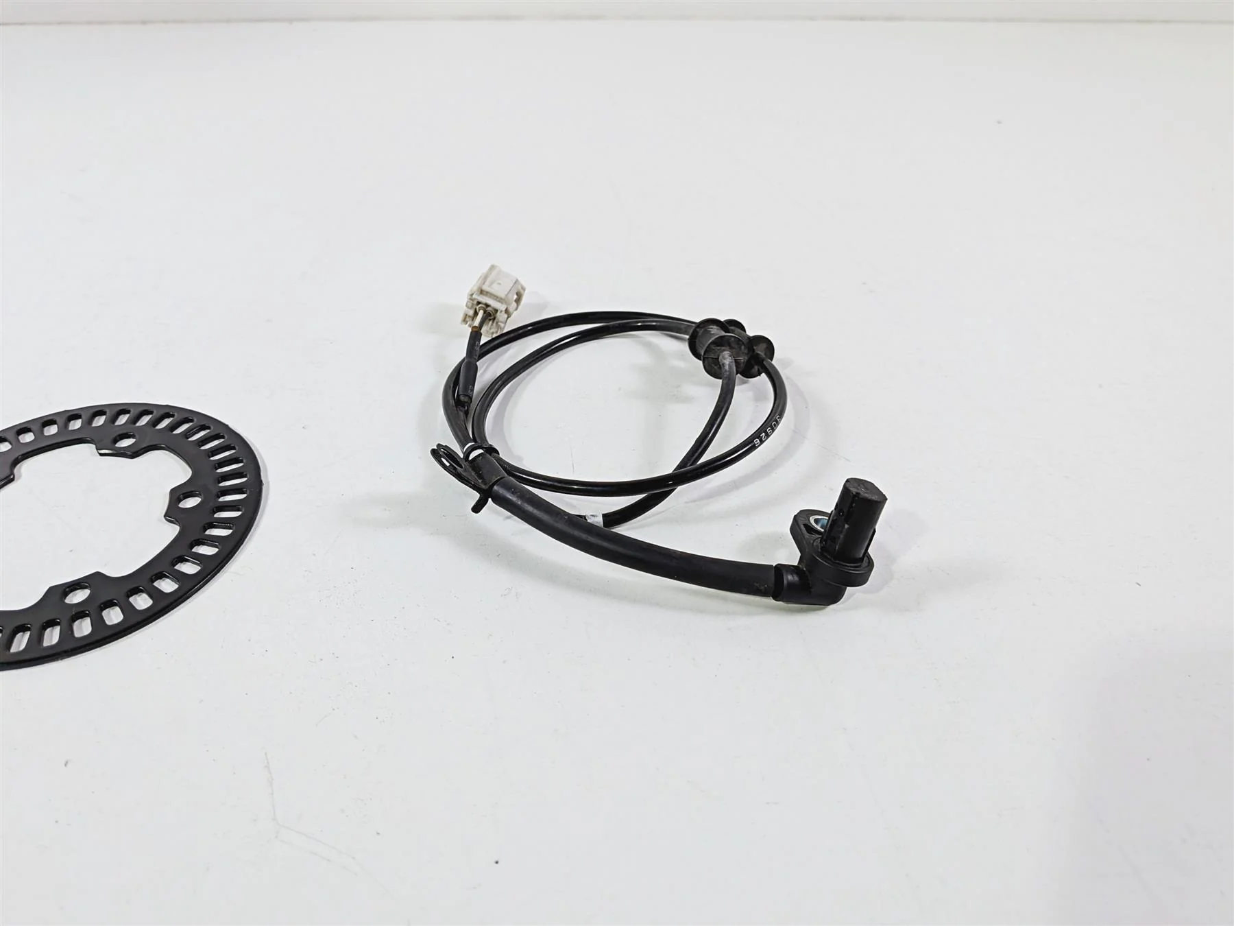 2024 Yamaha YZF R1 RN65 Front Abs Brake Wheel Speed Sensor 2CR-85970-01-00 - Image 3