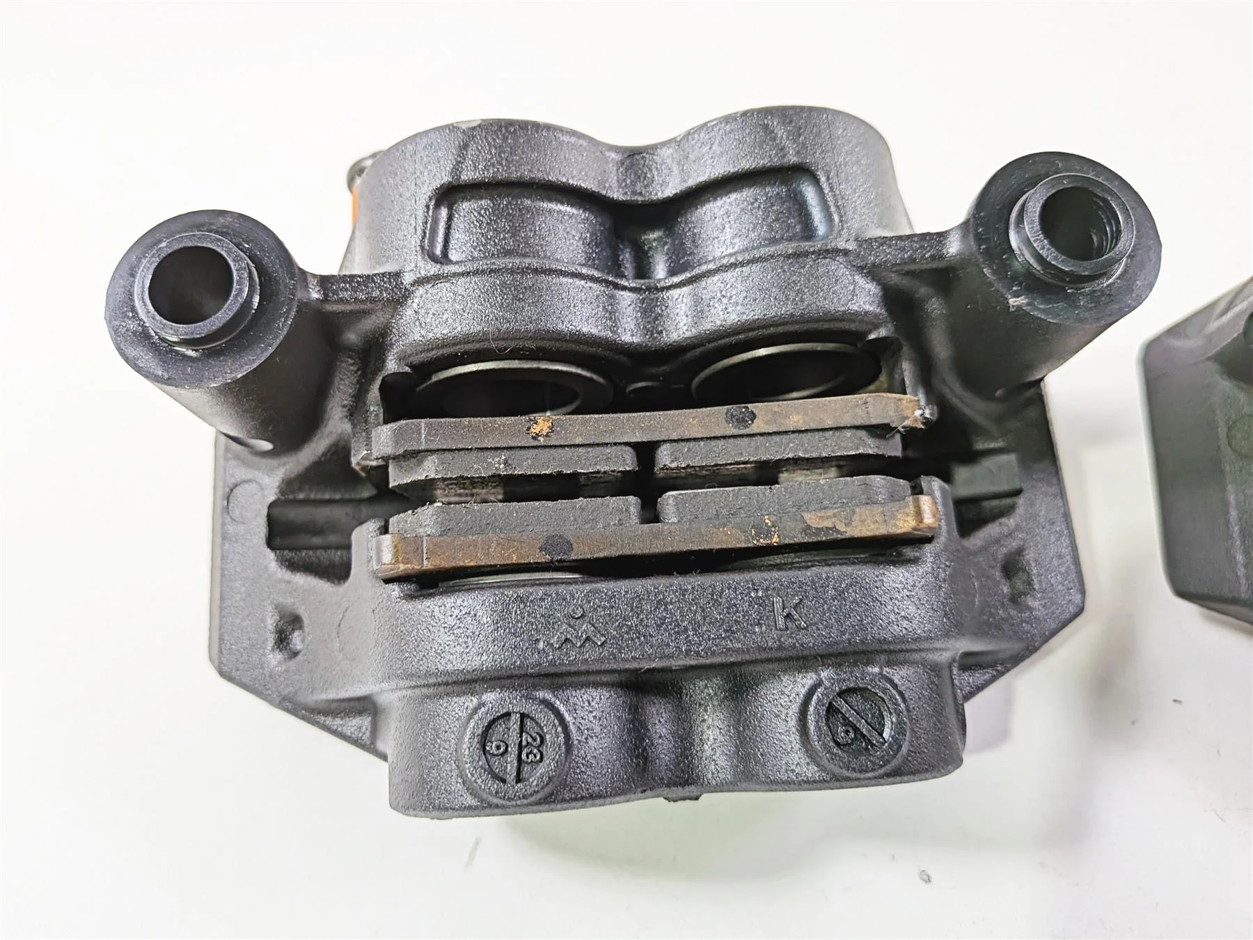 2024 Yamaha YZF R1 RN65 Front Brake Caliper Set 108mm - Read B3L-2580T-00-00 - Image 11