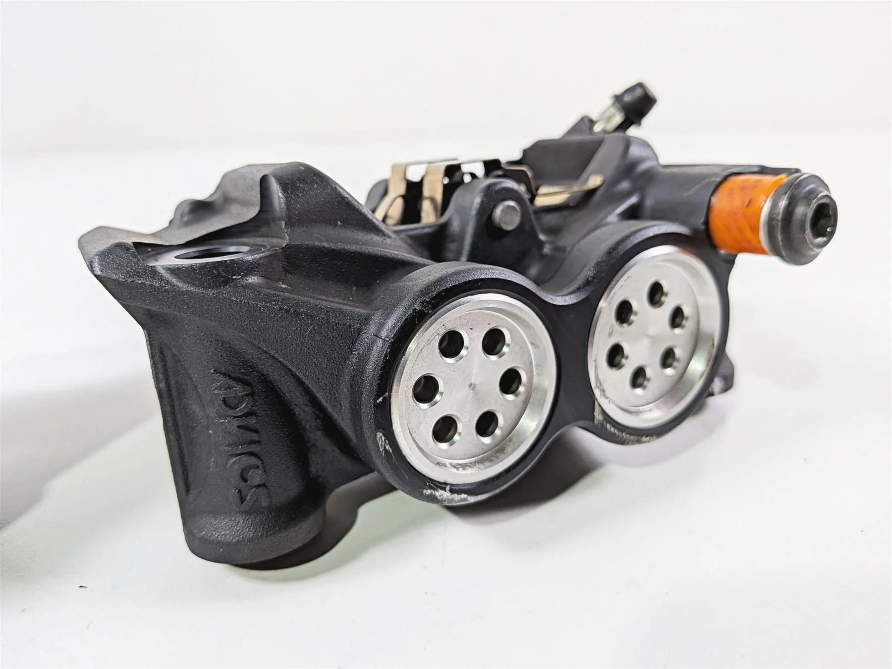 2024 Yamaha YZF R1 RN65 Front Brake Caliper Set 108mm - Read B3L-2580T-00-00 - Image 12