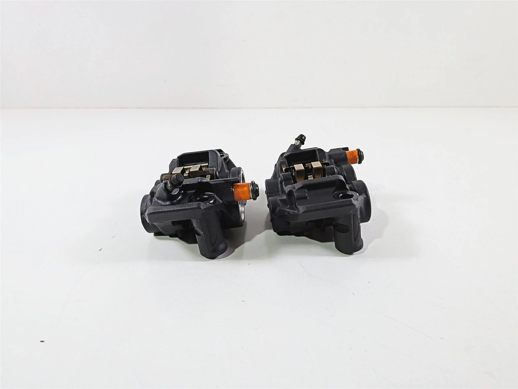 2024 Yamaha YZF R1 RN65 Front Brake Caliper Set 108mm - Read B3L-2580T-00-00 - Image 6