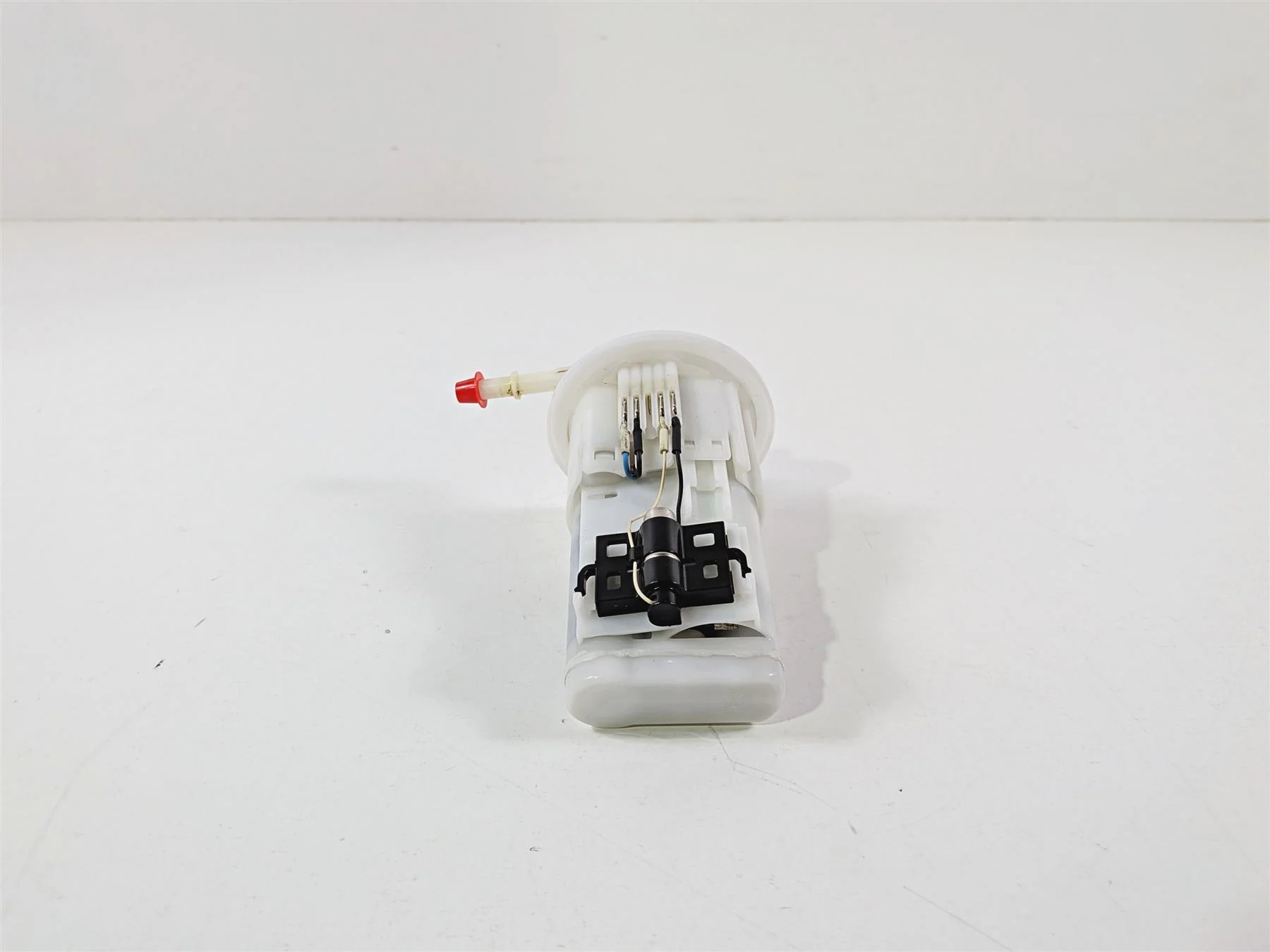 2024 Yamaha YZF R1 RN65 Fuel Gas Petrol Pump - Tested 2CR-13907-01-00 - Image 2
