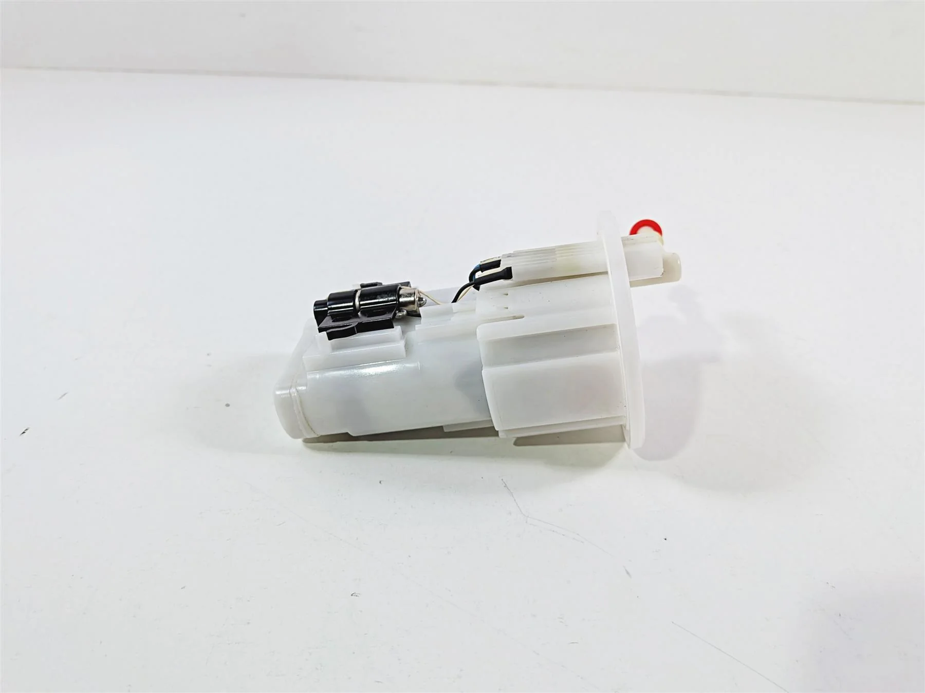 2024 Yamaha YZF R1 RN65 Fuel Gas Petrol Pump - Tested 2CR-13907-01-00 - Image 5