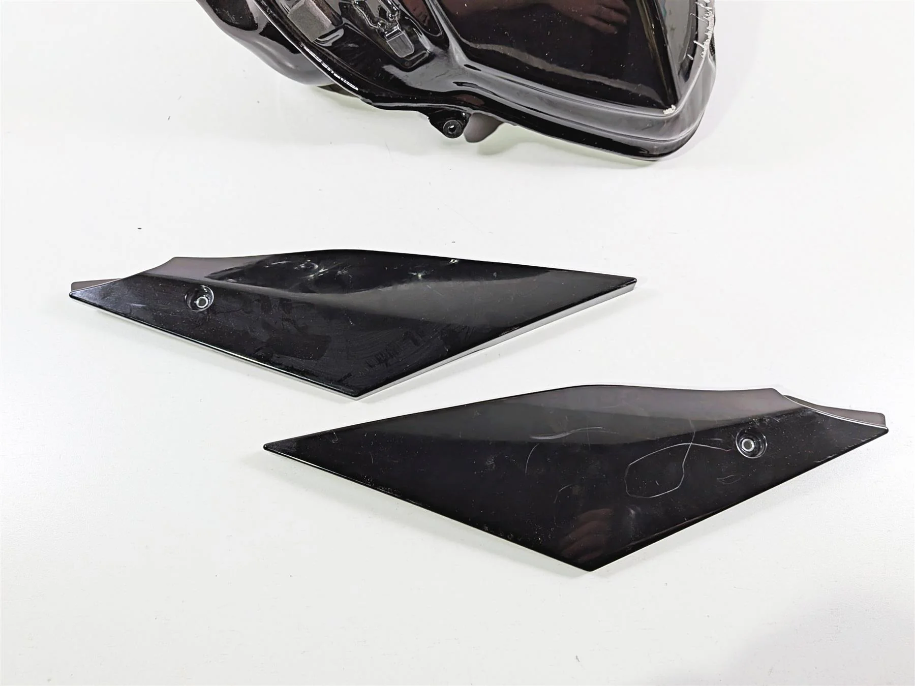 2024 Yamaha YZF R1 RN65 Fuel Gas Petrol Tank + Side Covers 2CR-YK241-10 - Image 7