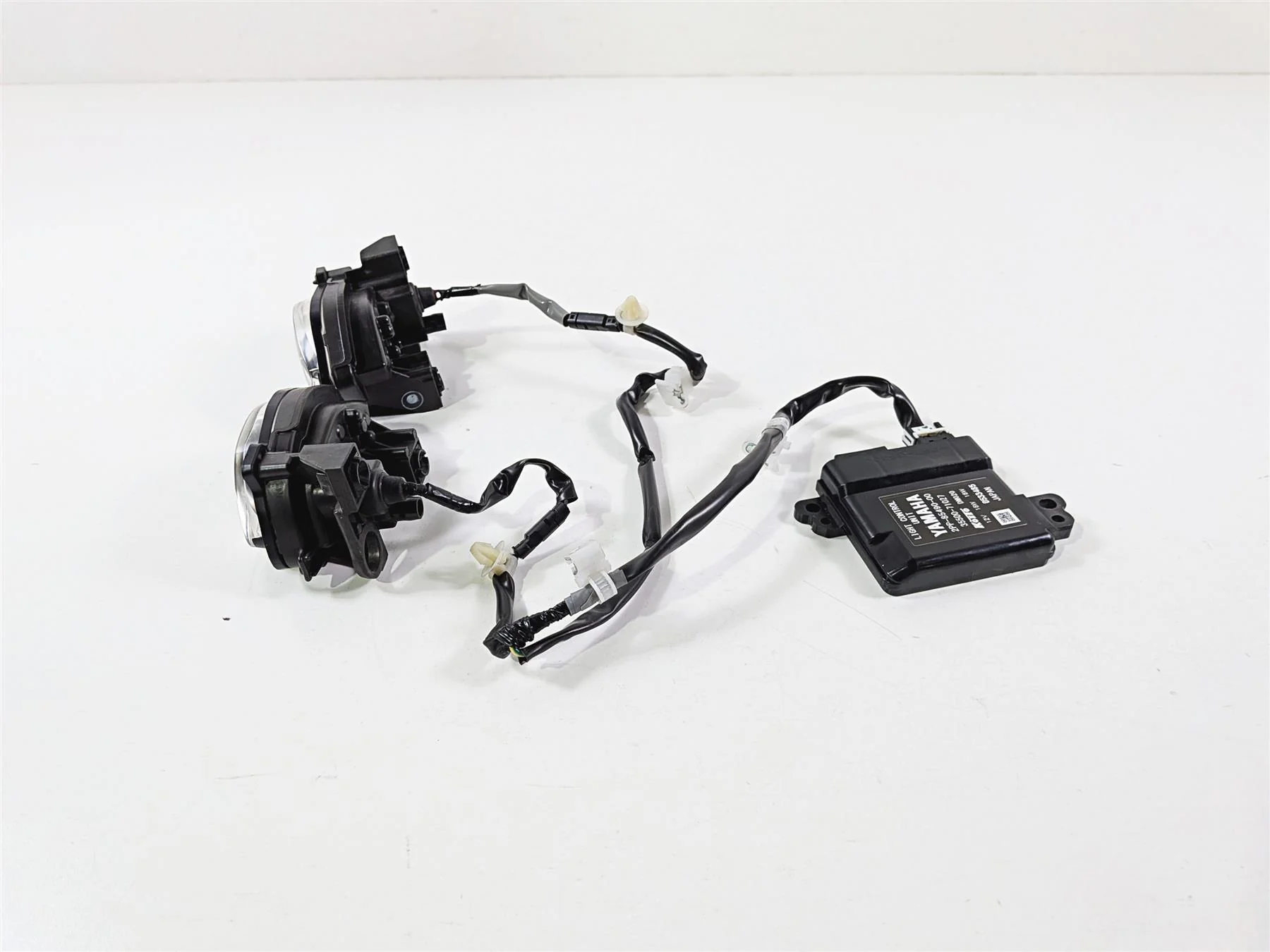 2024 Yamaha YZF R1 RN65 Headlight Head Lamp Lens & Module Set B3L-84300-00-00 - Image 5
