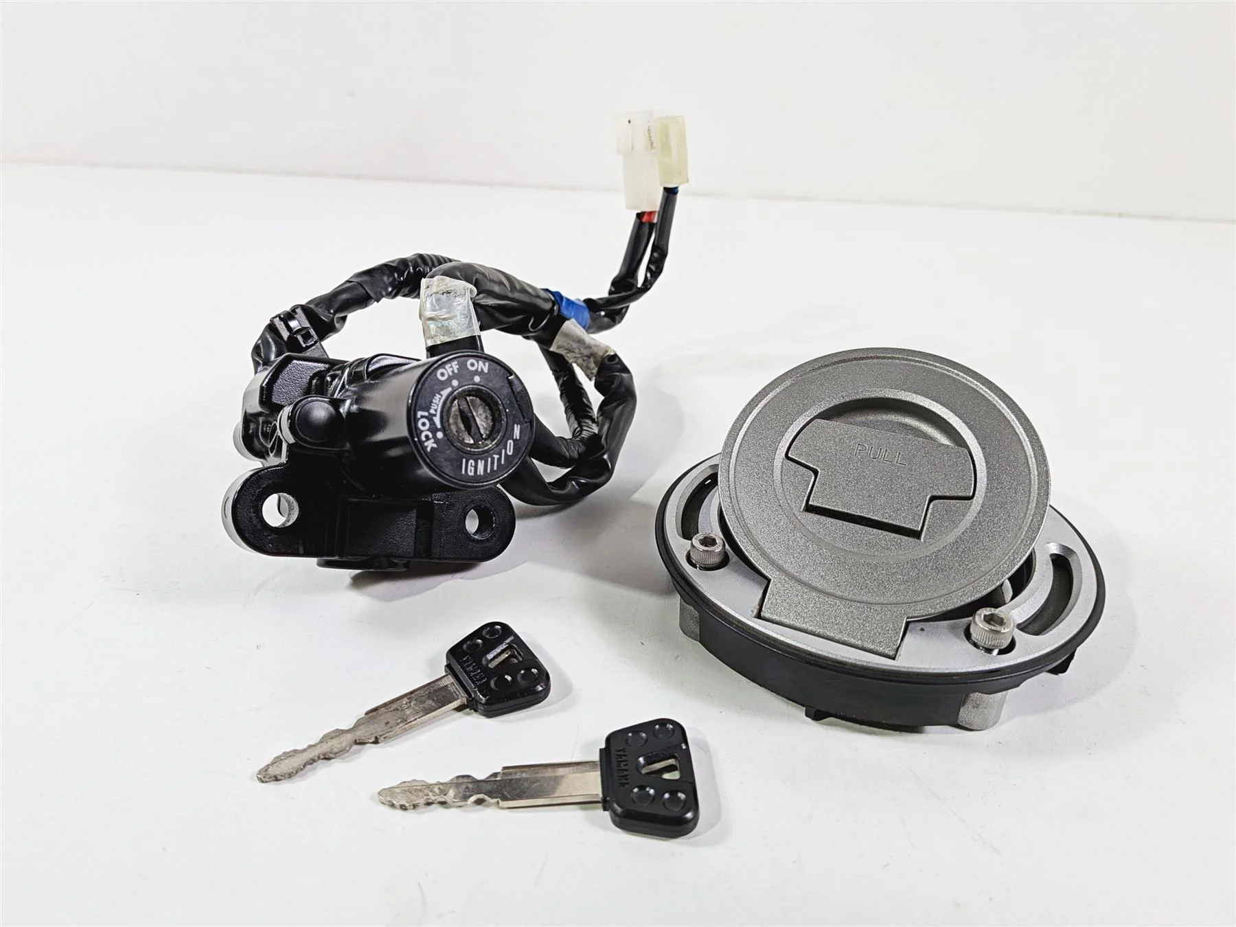2024 Yamaha YZF R1 RN65 Ignition Switch Key Lock Set B3L-82501-11-00 - Image 12