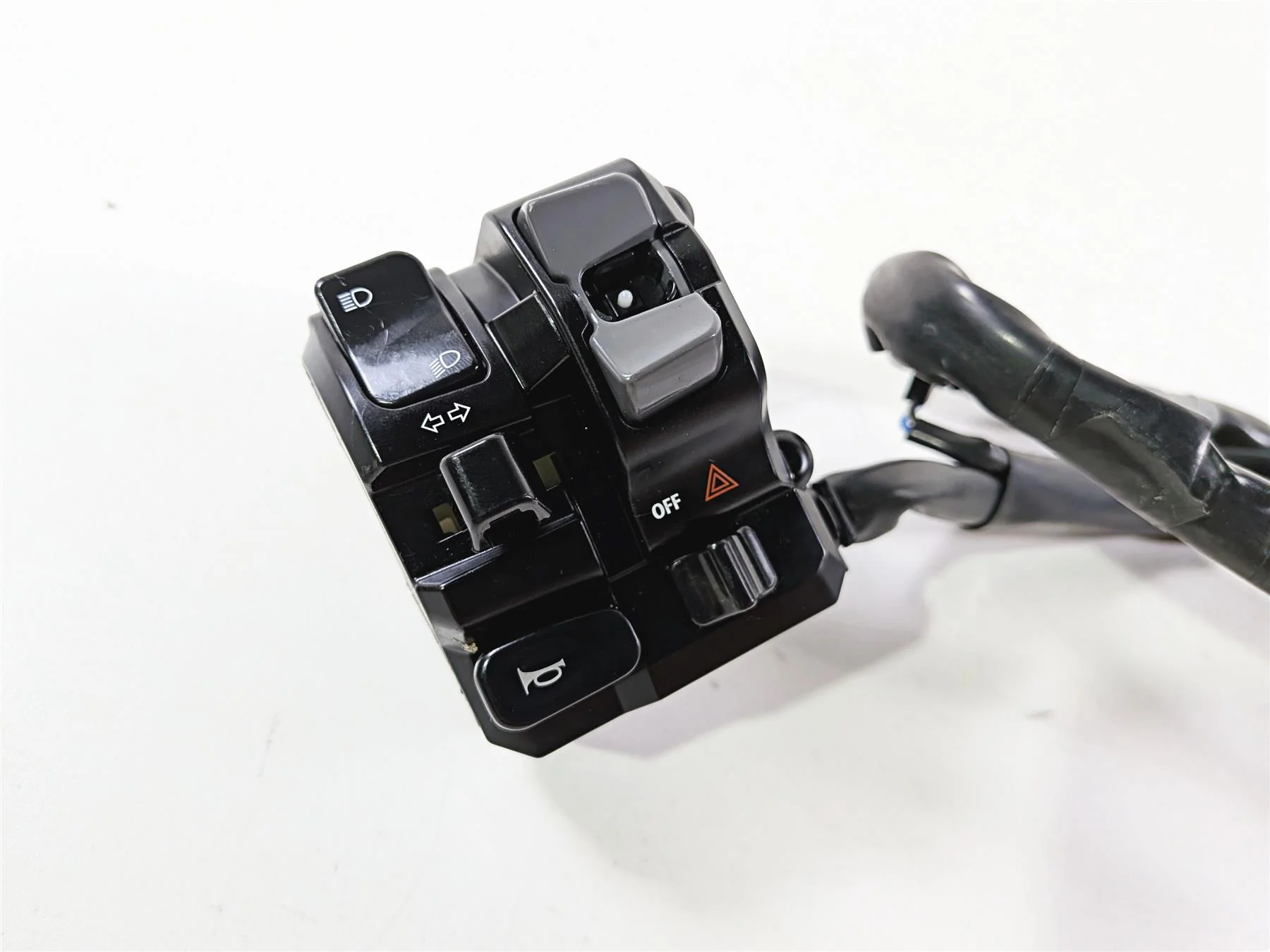 2024 Yamaha YZF R1 RN65 Left Hand Control Switch - Read B3L-83969-01-00 - Image 9