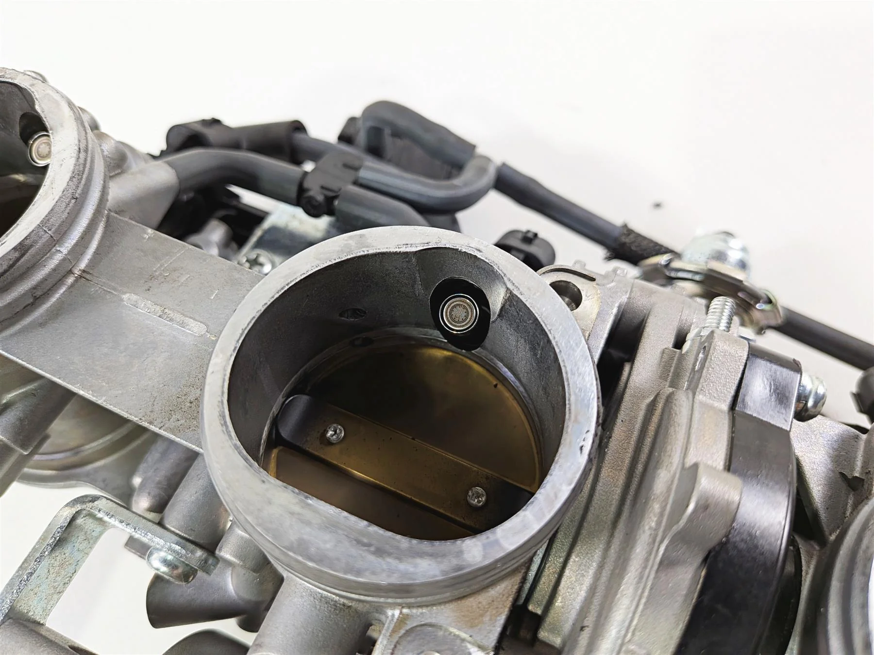 2024 Yamaha YZF R1 RN65 Mikuni Throttle Body Bodies B3L-13750-12-00 - Image 10