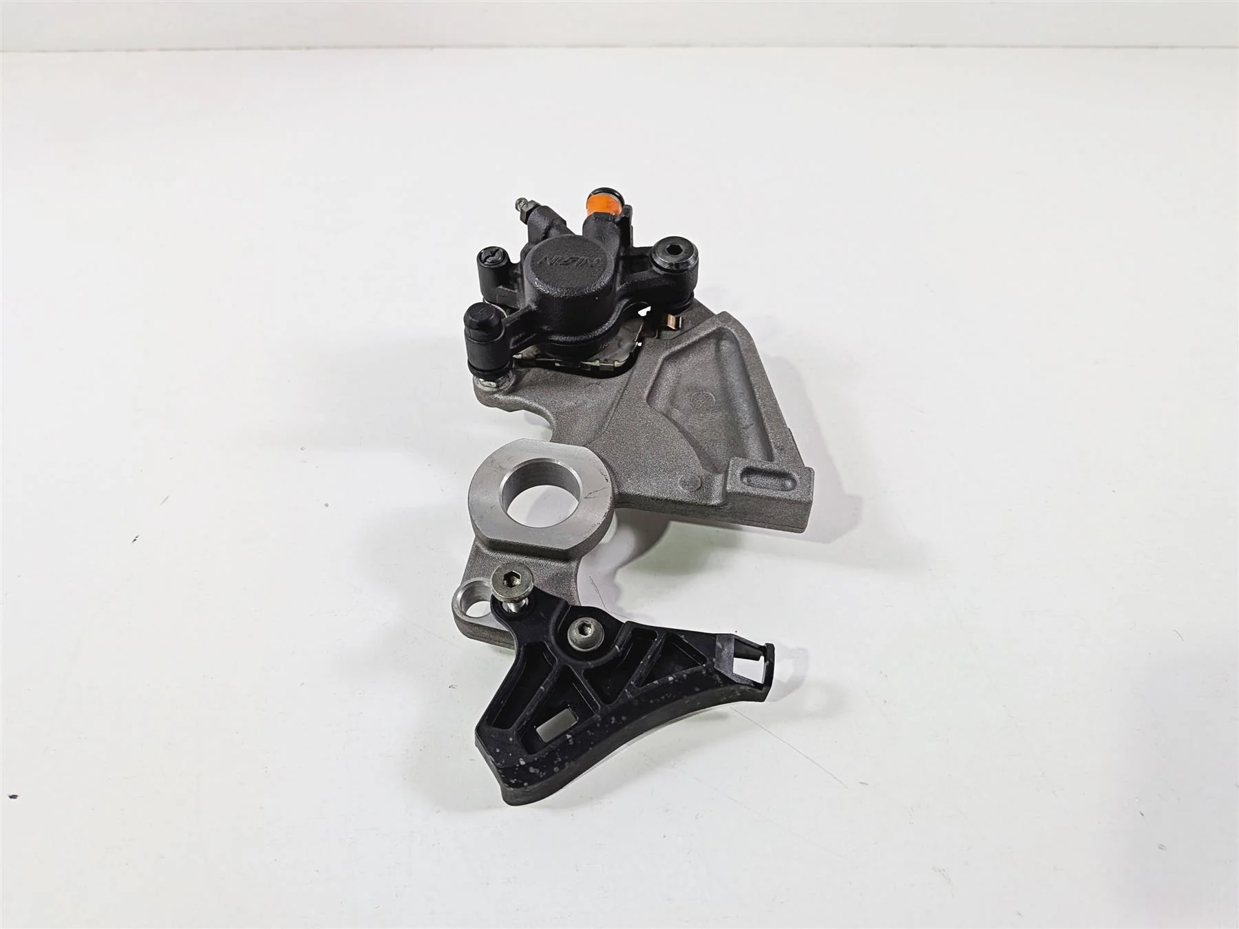 2024 Yamaha YZF R1 RN65 Nissin Rear Brake Caliper & Bracket 2CR-2580W-00-00 - Image 2