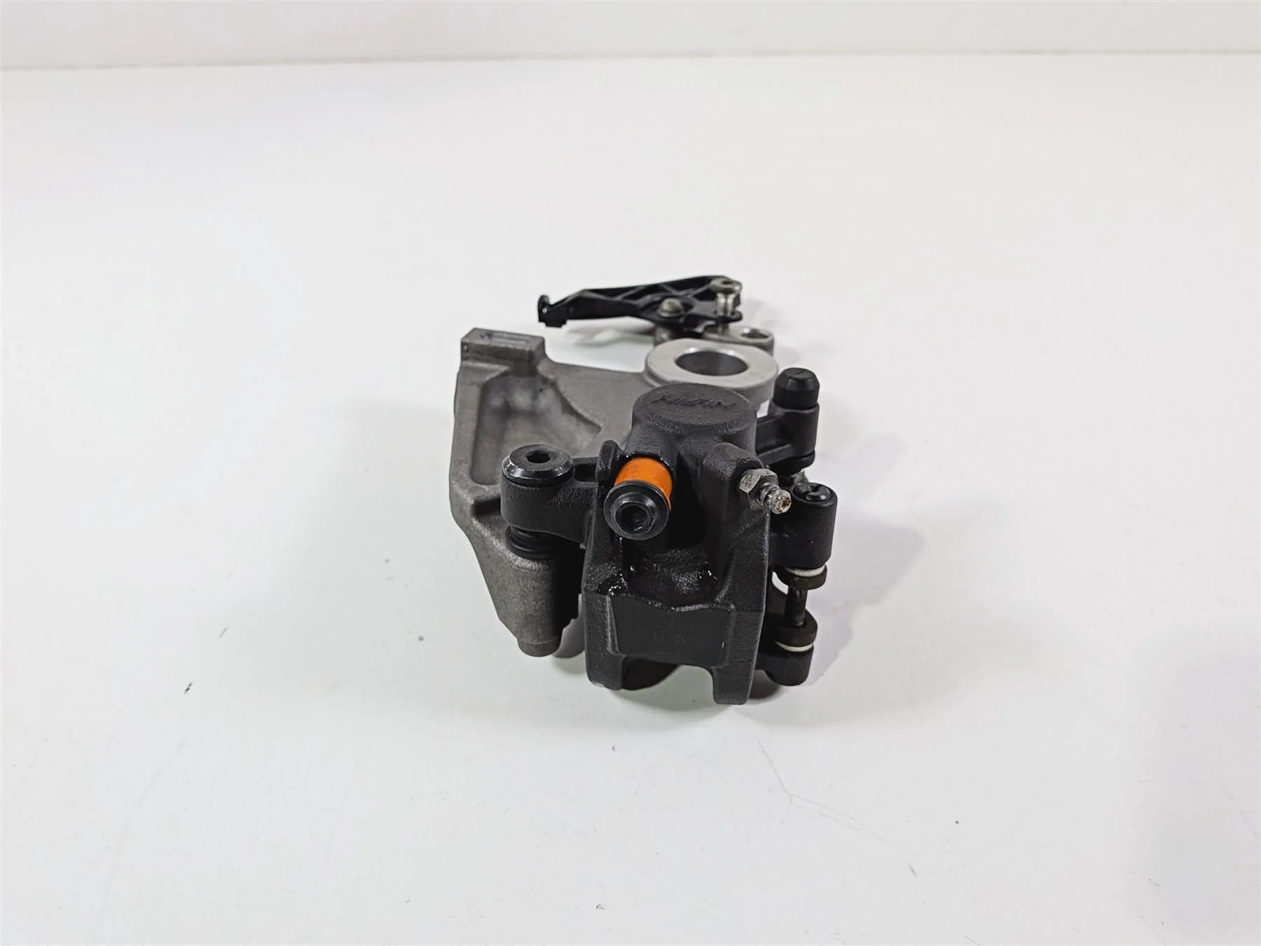 2024 Yamaha YZF R1 RN65 Nissin Rear Brake Caliper & Bracket 2CR-2580W-00-00 - Image 4