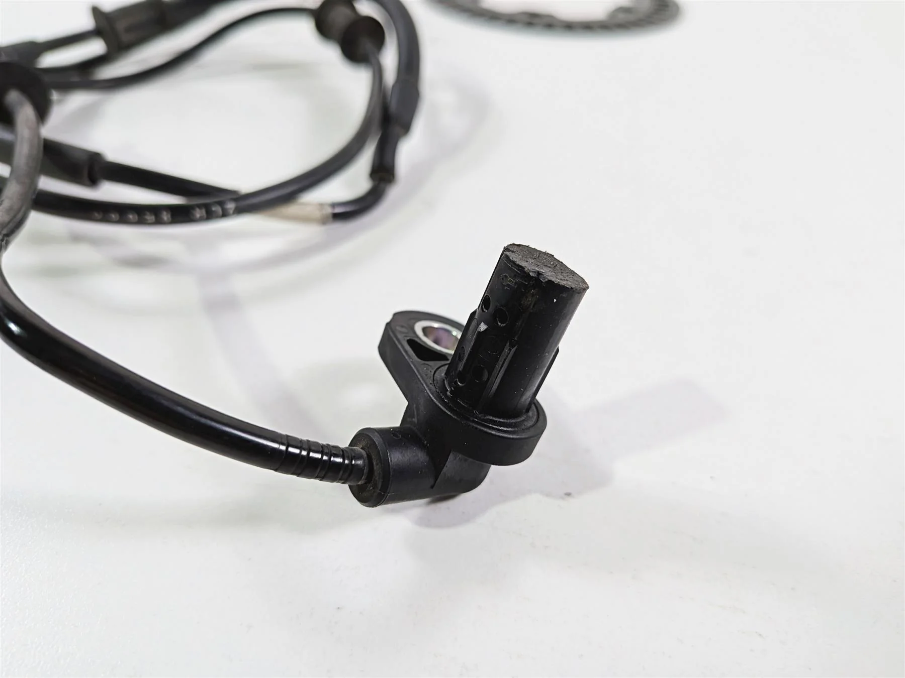 2024 Yamaha YZF R1 RN65 Rear Abs Brake Wheel Speed Sensor - Read 2CR-85980-01-00 - Image 6