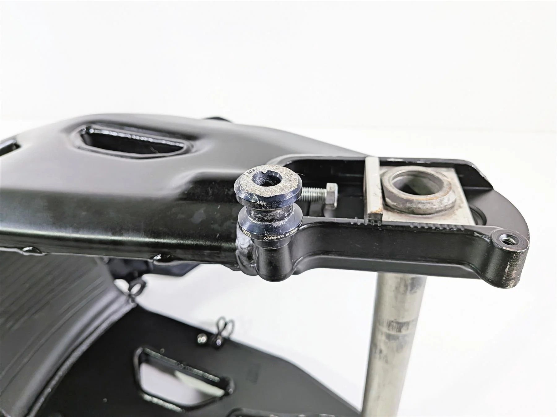 2024 Yamaha YZF R1 RN65 Rear Swing Arm Swingarm Suspension B3L-22110-00-00 - Image 10