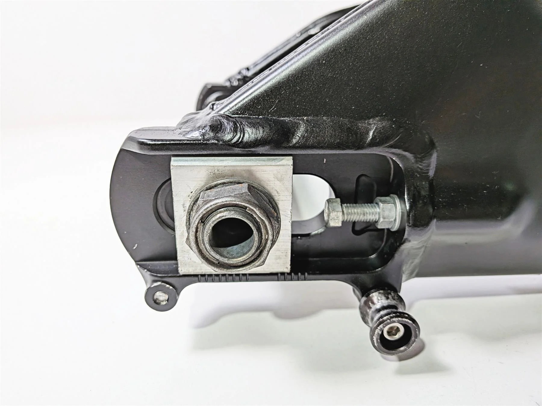 2024 Yamaha YZF R1 RN65 Rear Swing Arm Swingarm Suspension B3L-22110-00-00 - Image 12