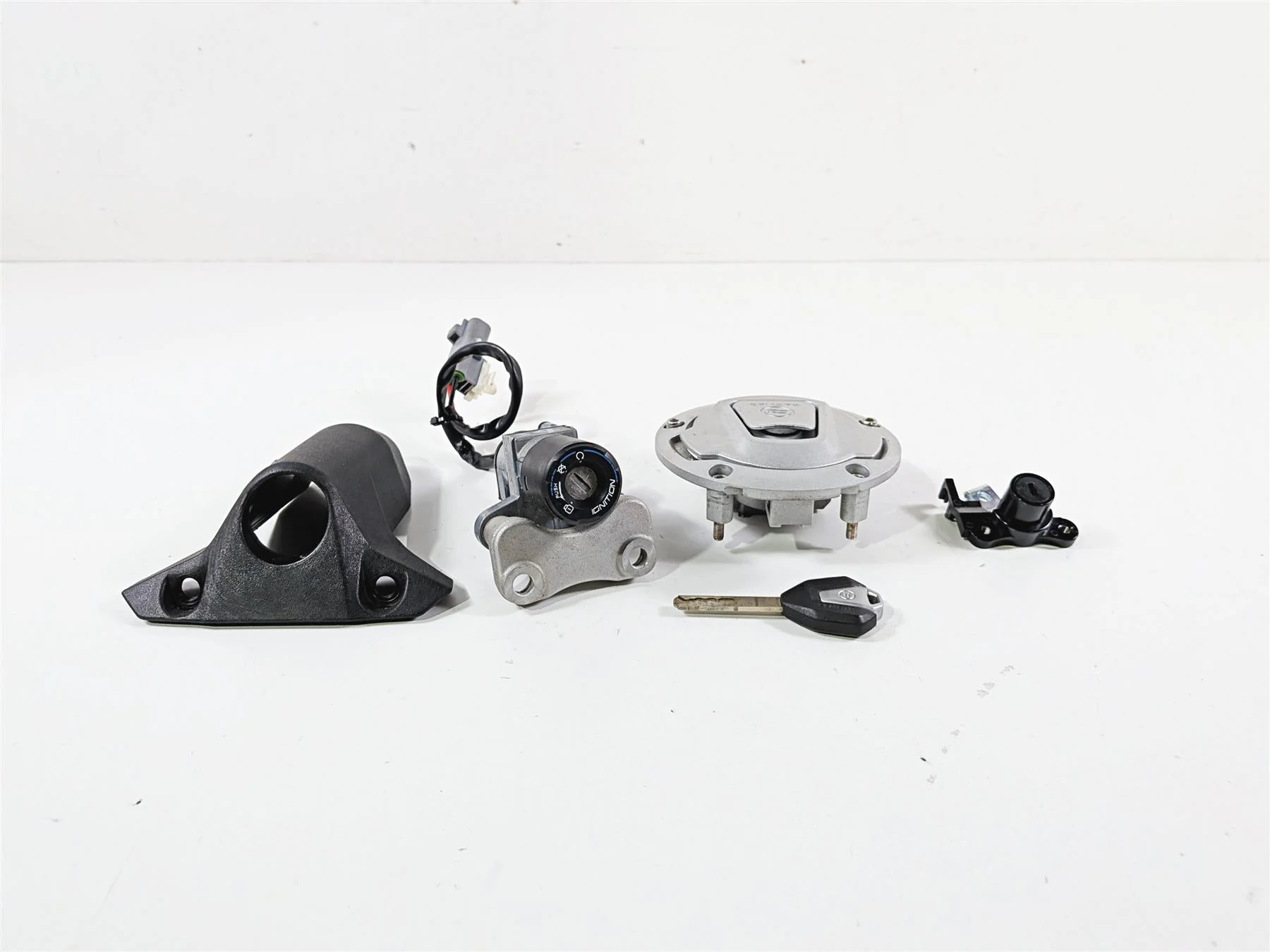 2025 CFMoto 450 SS Ignition Switch Key Lock Set Gas Cap 6AQV-011000-1002 - Image 3