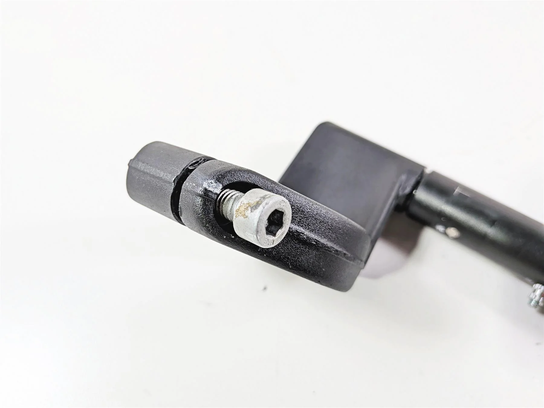 2025 CFMoto 450 SS Right Handlebar Handle 6AQV-100120-1300 - Image 10
