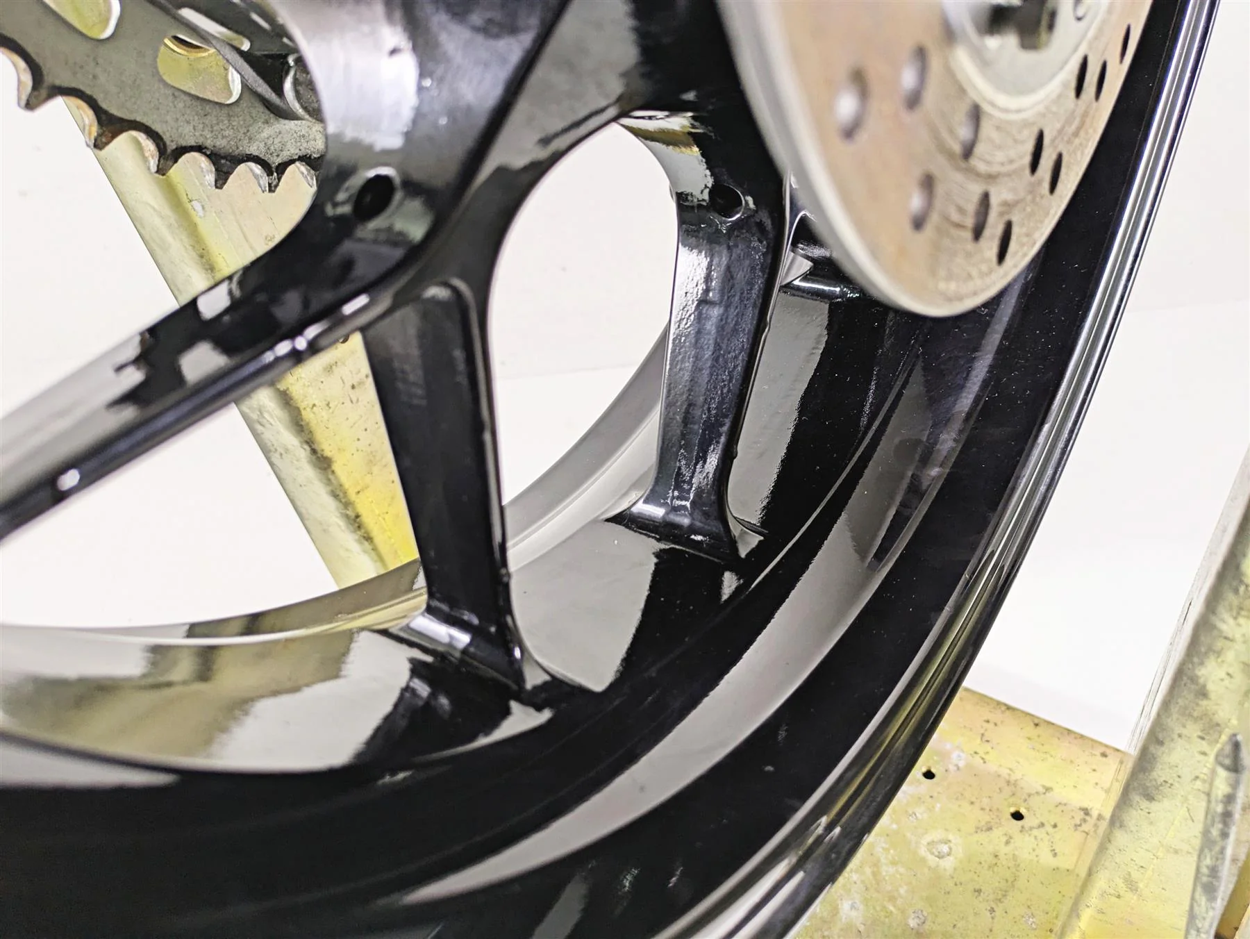 2025 Honda CBR600RR 17x5.5 Rear Wheel Rim - Runout 42650-MJC-A01ZC - Image 7