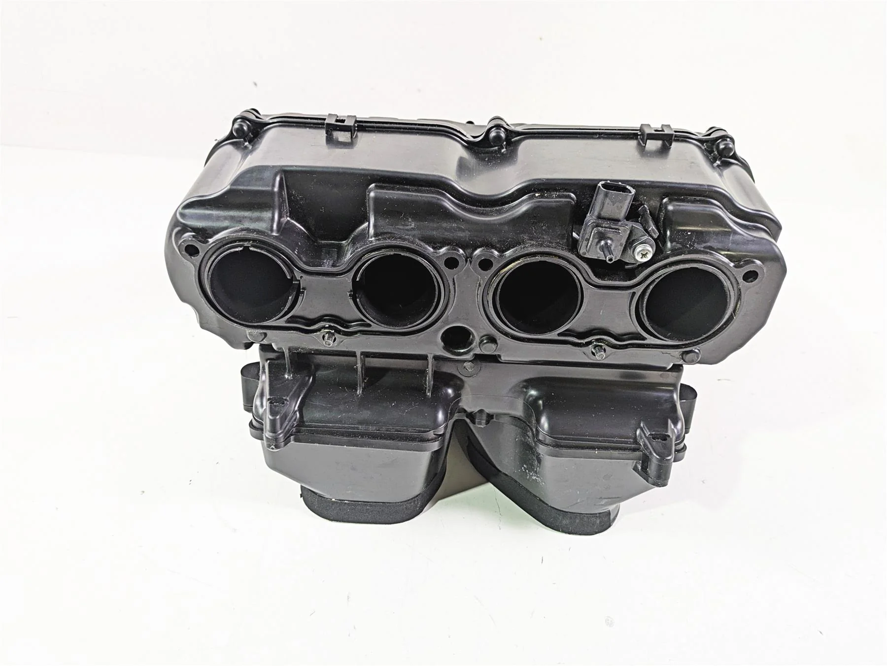 2025 Honda CBR600RR Air Box Cleaner & Upper Injectors  17220-MFJ-D00 - Image 10