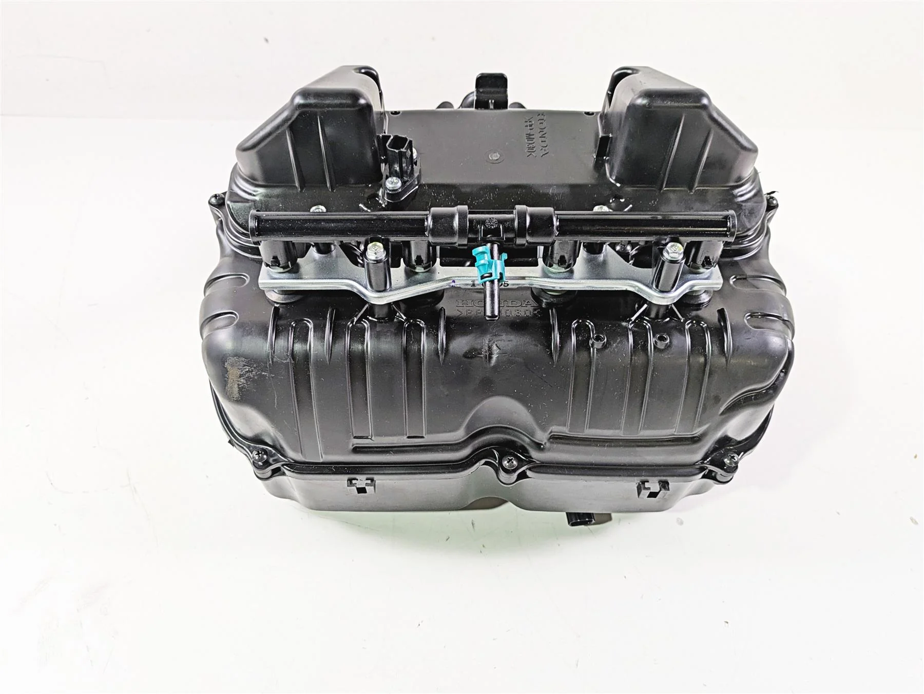 2025 Honda CBR600RR Air Box Cleaner & Upper Injectors  17220-MFJ-D00 - Image 5