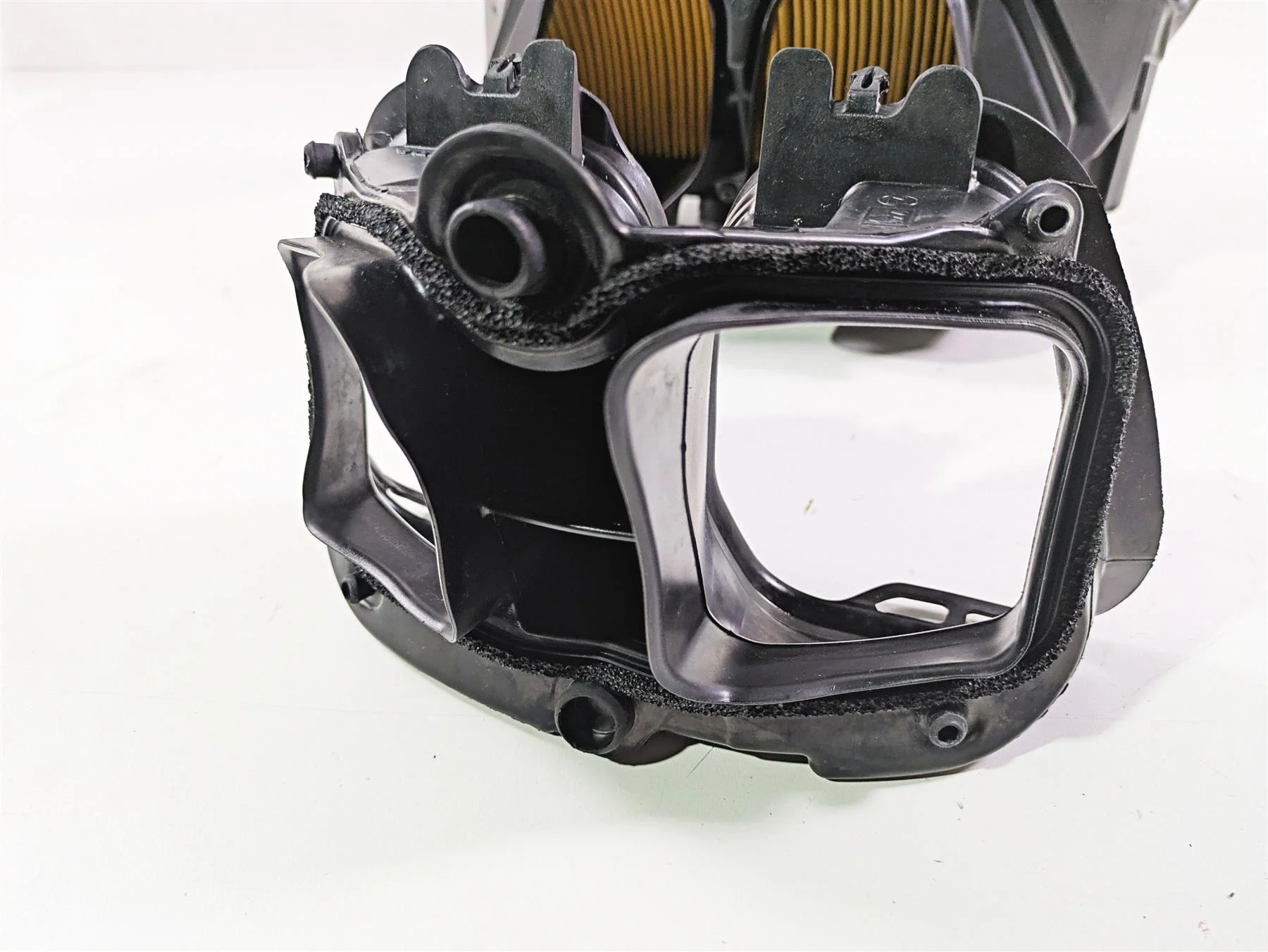 2025 Honda CBR600RR Air Box Cleaner & Upper Injectors  17220-MFJ-D00 - Image 8