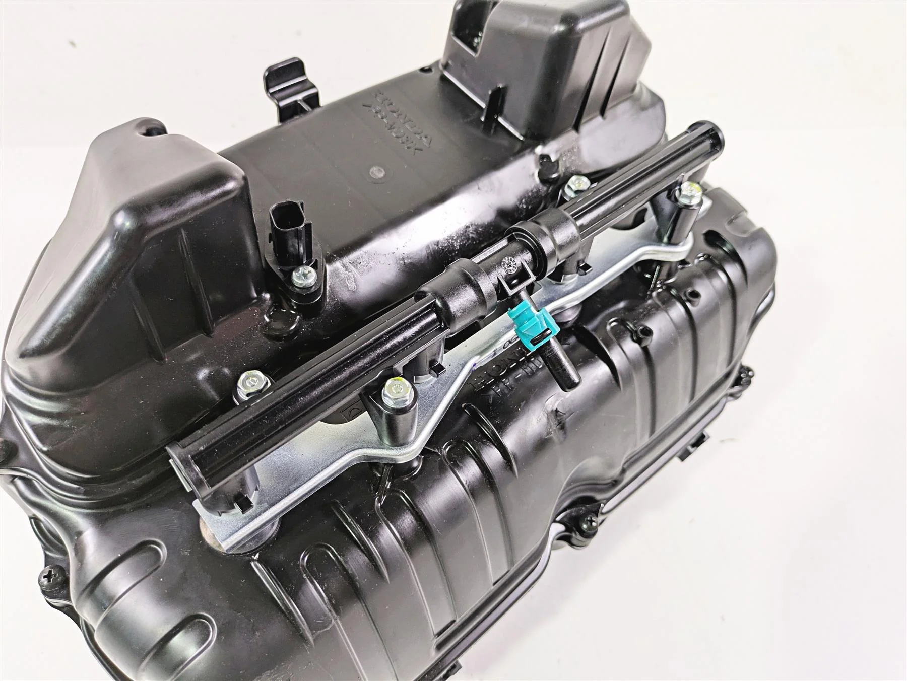 2025 Honda CBR600RR Air Box Cleaner & Upper Injectors  17220-MFJ-D00 - Image 9
