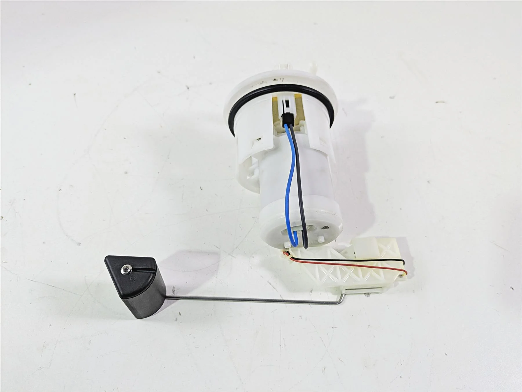2025 Honda CBR600RR Fuel Gas Petrol Pump 16700-MFJ-D03 - Image 2