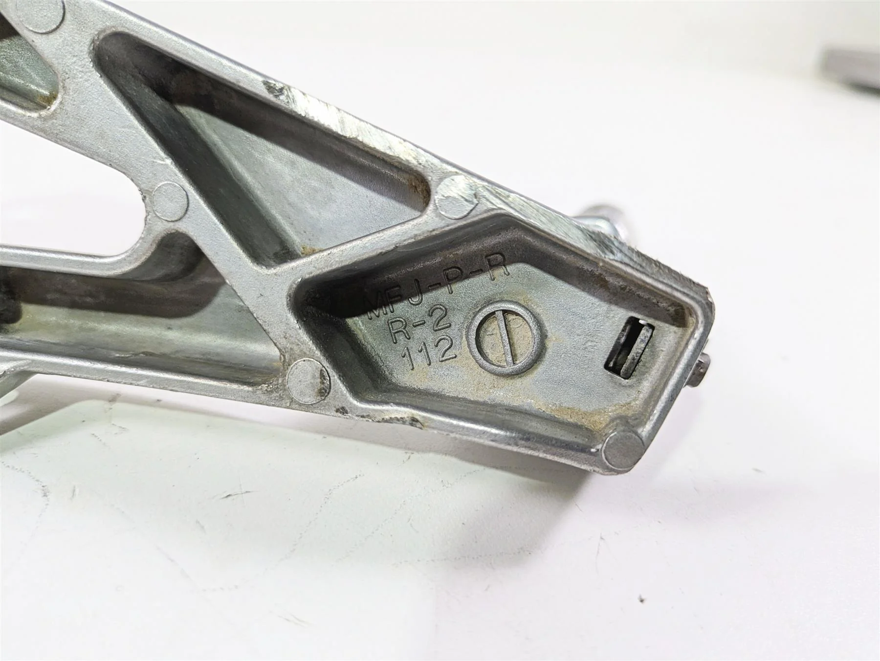 2025 Honda CBR600RR Rear Passenger Footpeg Set 50750-MFJ-D00 50760-MFJ-D00 - Image 12