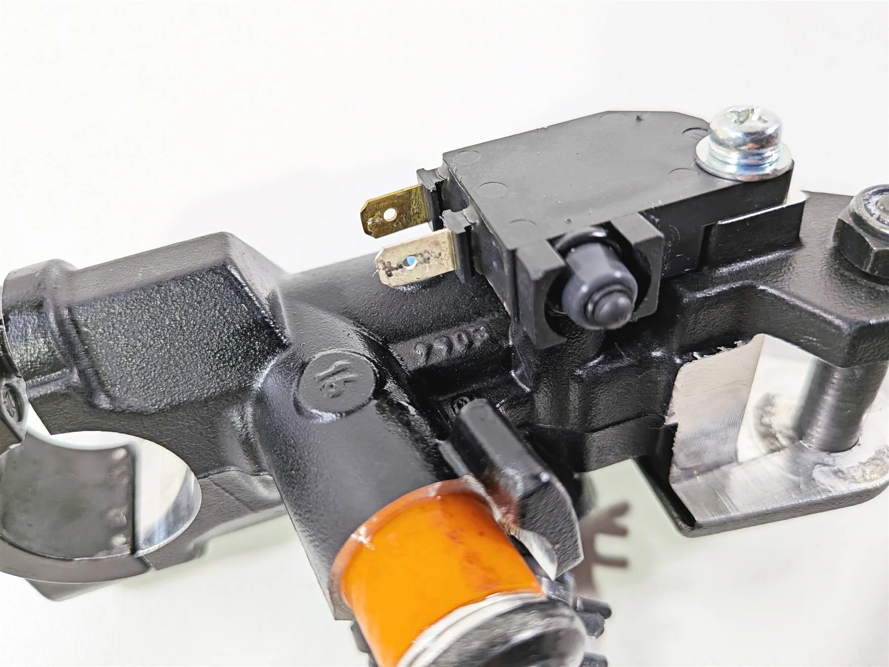 2025 Yamaha YZF R7 Brembo Front Radial Brake Master Cylinder 16mm BEB-2583T-01 - Image 12