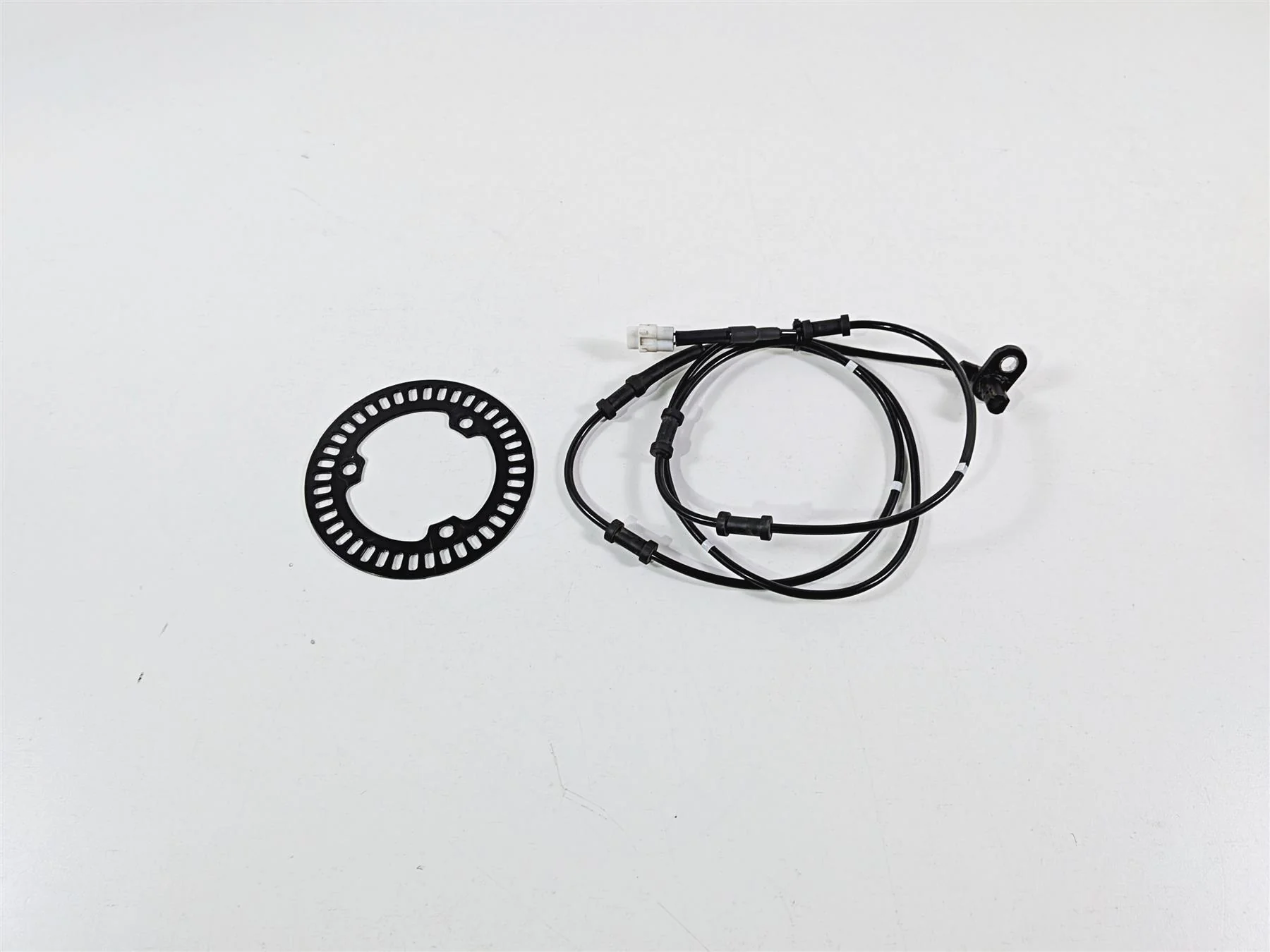 2025 Yamaha YZF R7 Front Abs Brake Wheel Speed Sensor BEB-85970-00-00 - Image 2