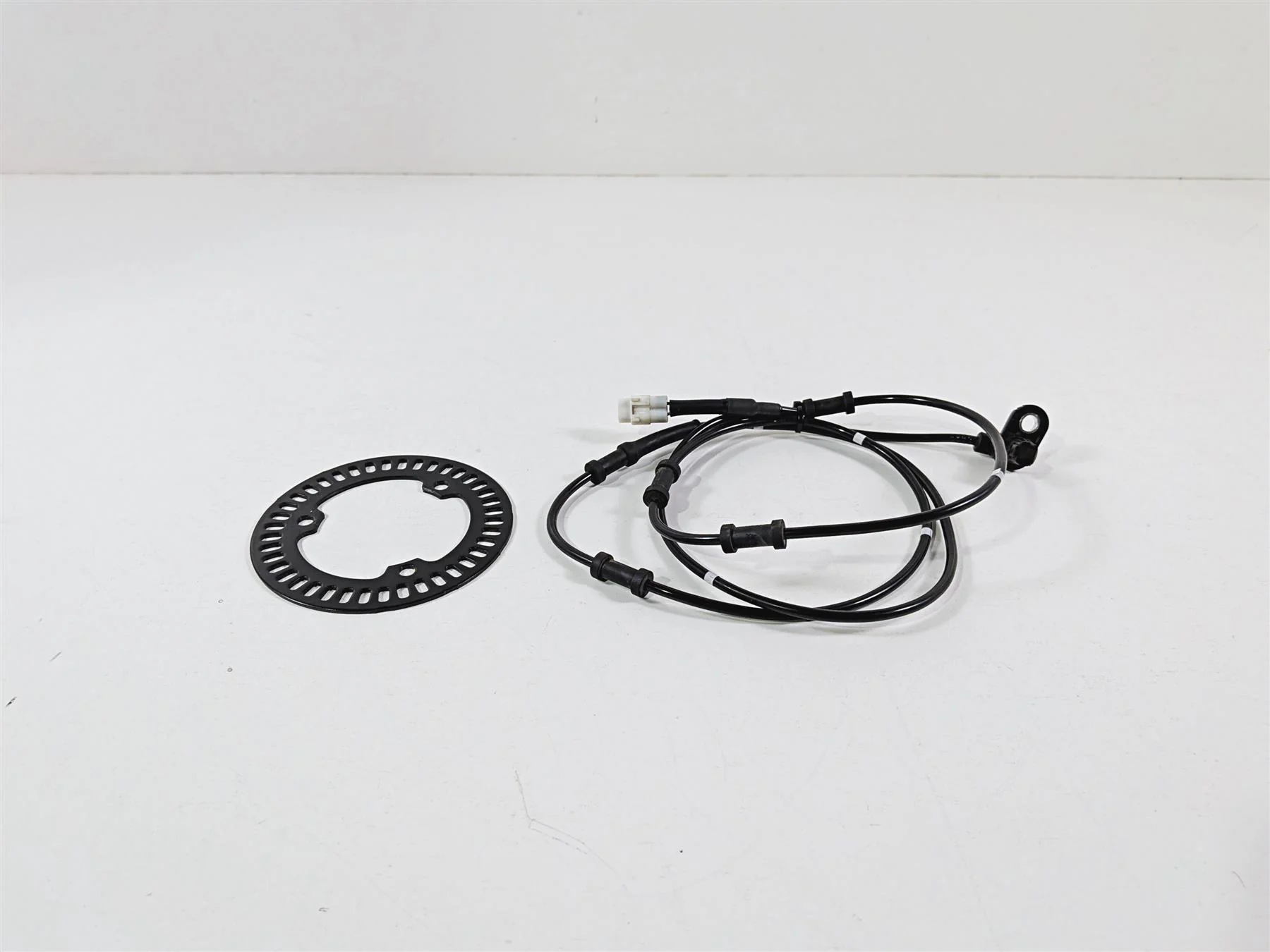 2025 Yamaha YZF R7 Front Abs Brake Wheel Speed Sensor BEB-85970-00-00 - Image 3