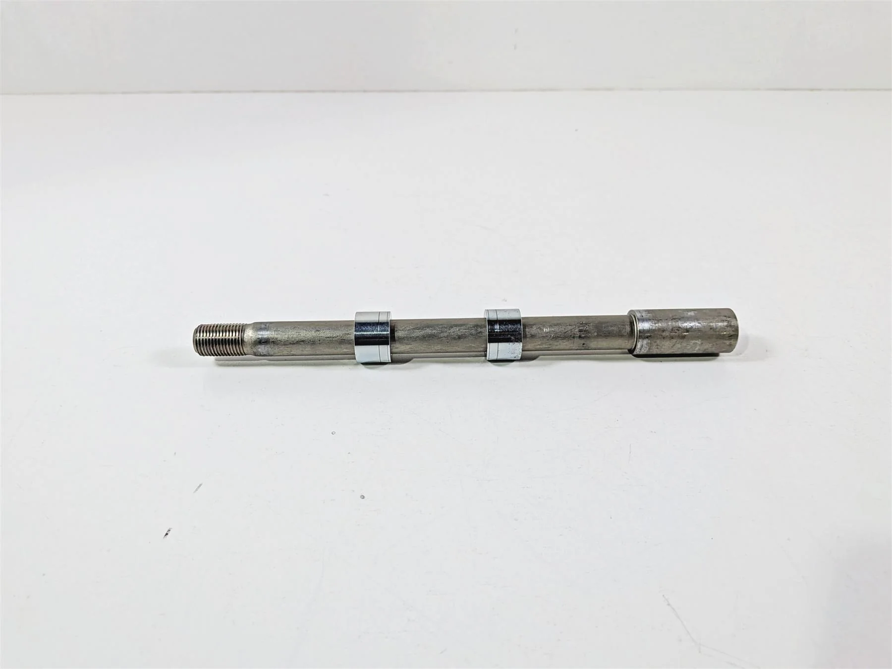 2025 Yamaha YZF R7 Front Wheel Spindle Axle 1RC-25181-00-00 - Image 3