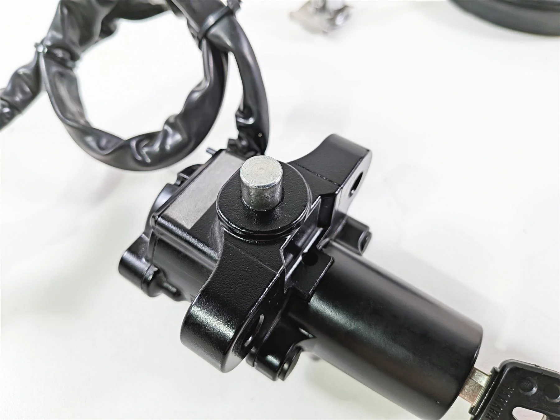 2025 Yamaha YZF R7 Ignition Switch Key Set Gas Cap Seat Lock BEB-82501-01-00 - Image 9